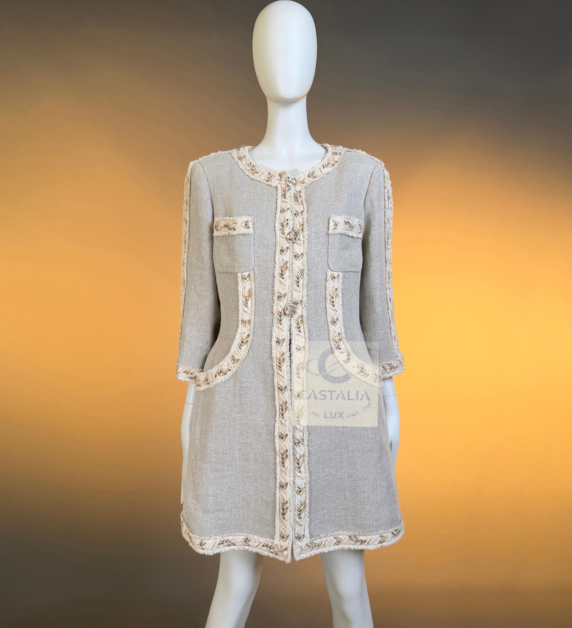 CHANEL Jewel Couture Stickerei Beige Leinenjacke 44 FR für Damen oder Herren im Angebot