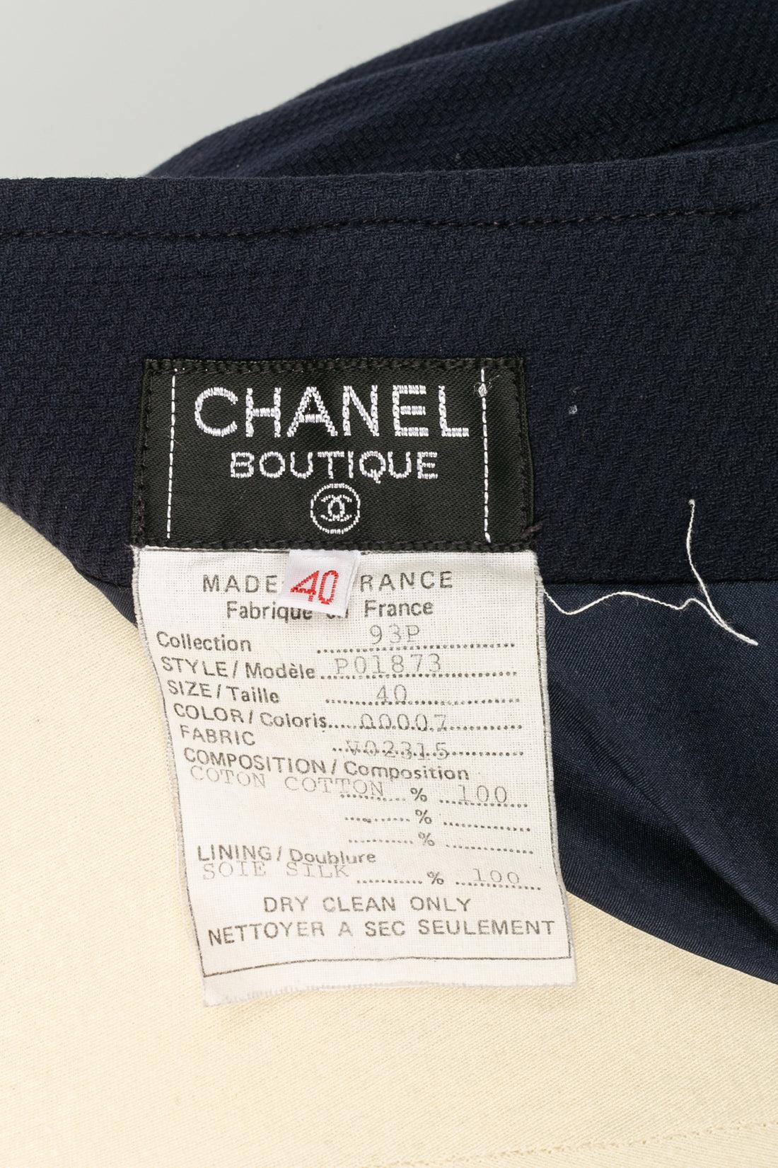 Veste à bijoux et jupe longue de Chanel, printemps 1993 en vente 10