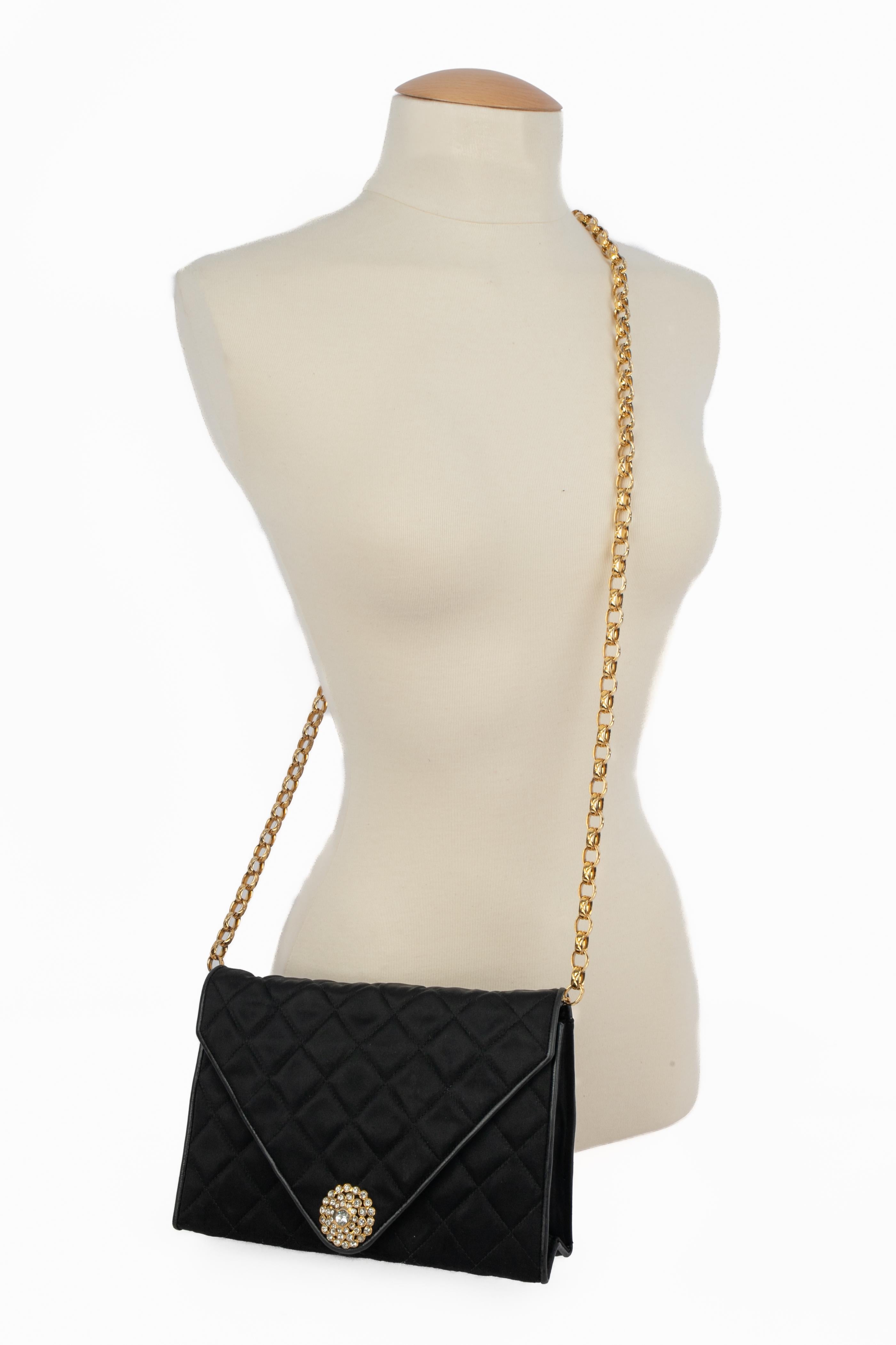 Sac à bijoux Chanel 1989 en vente 8