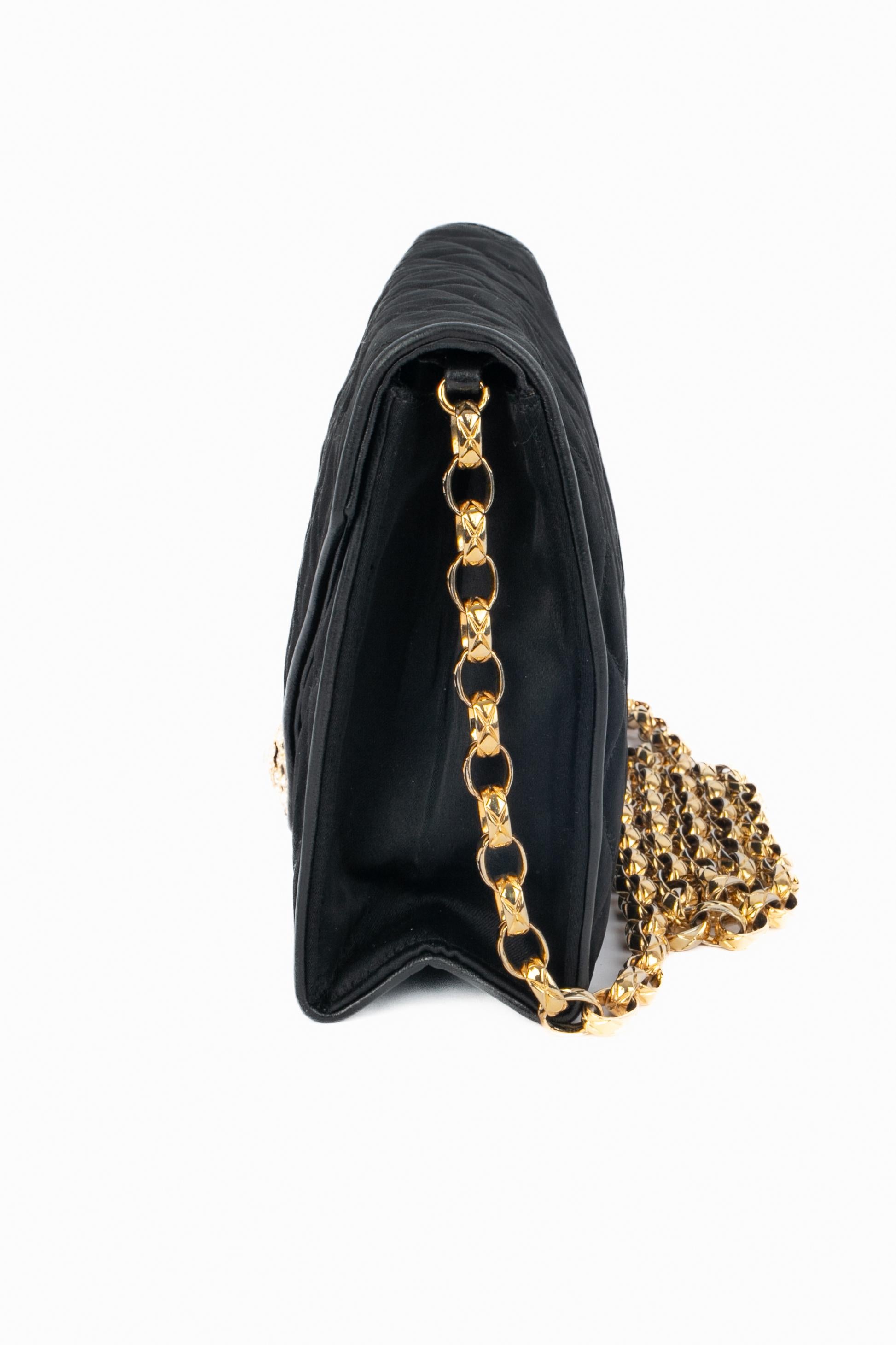 Sac à bijoux Chanel 1989 en vente 1