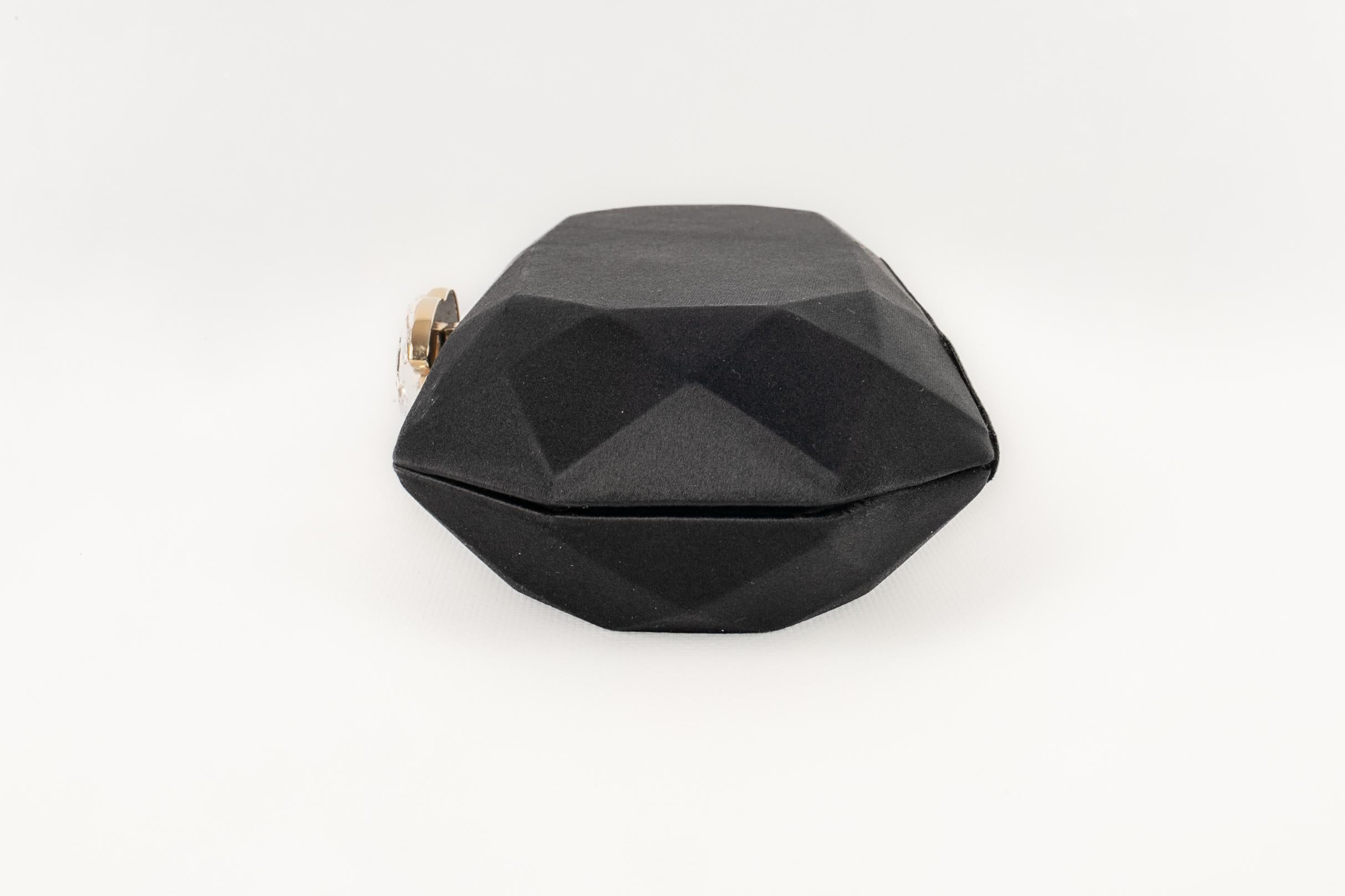 Sac à main avec bijoux de Chanel 2