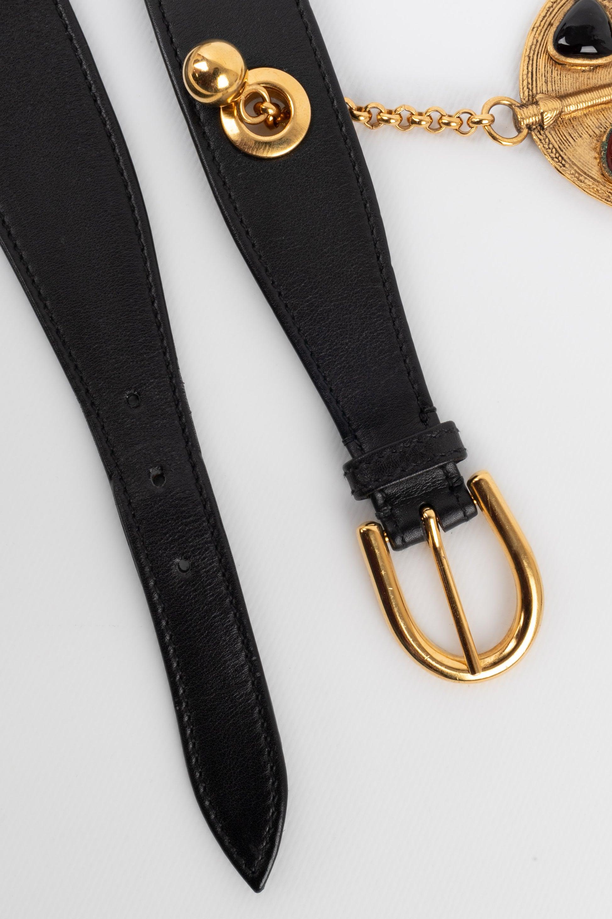 Chanel Jewelry Ledergürtel mit goldener Metallschnalle im Angebot 1