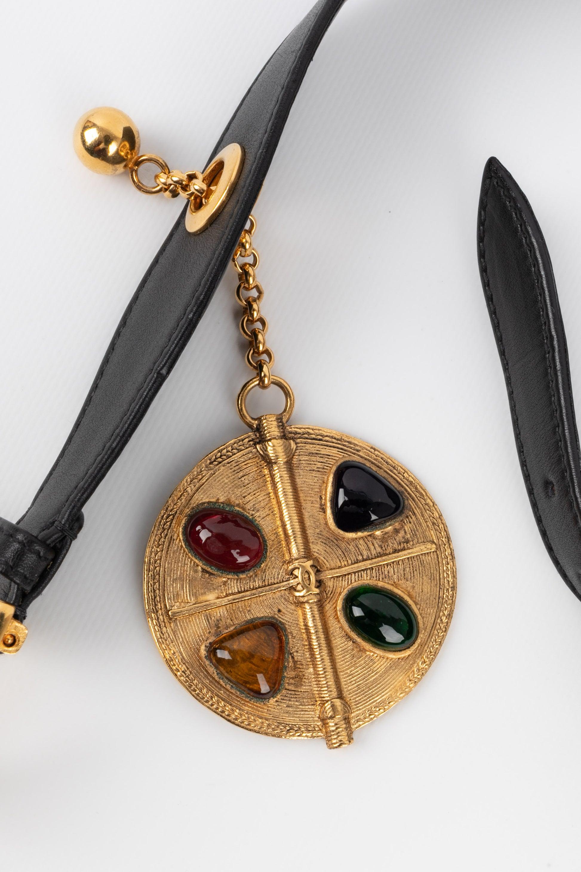 Chanel Jewelry Ledergürtel mit goldener Metallschnalle im Angebot 2