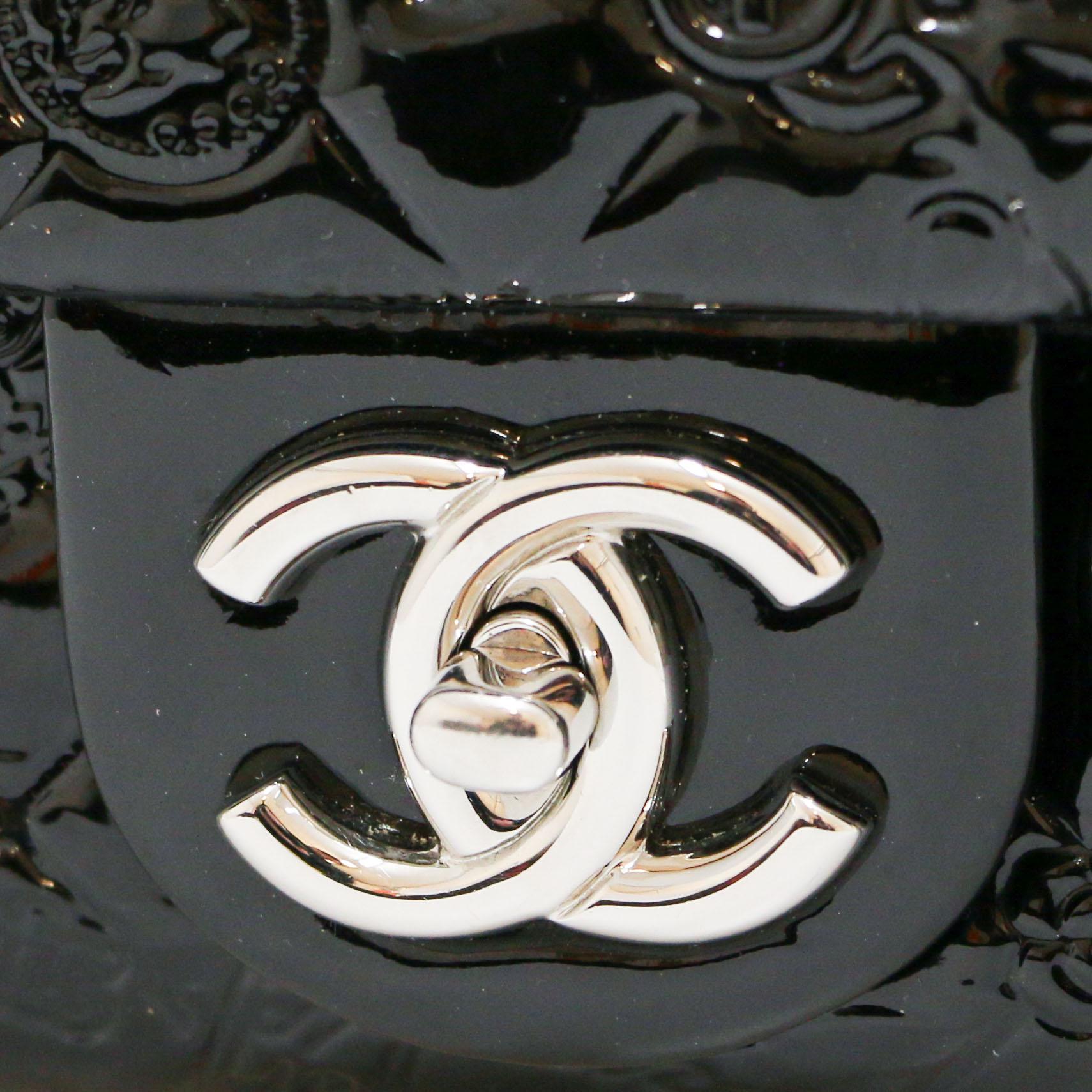 CHANEL Bolso Jumbo Charol Repujado Negro 4