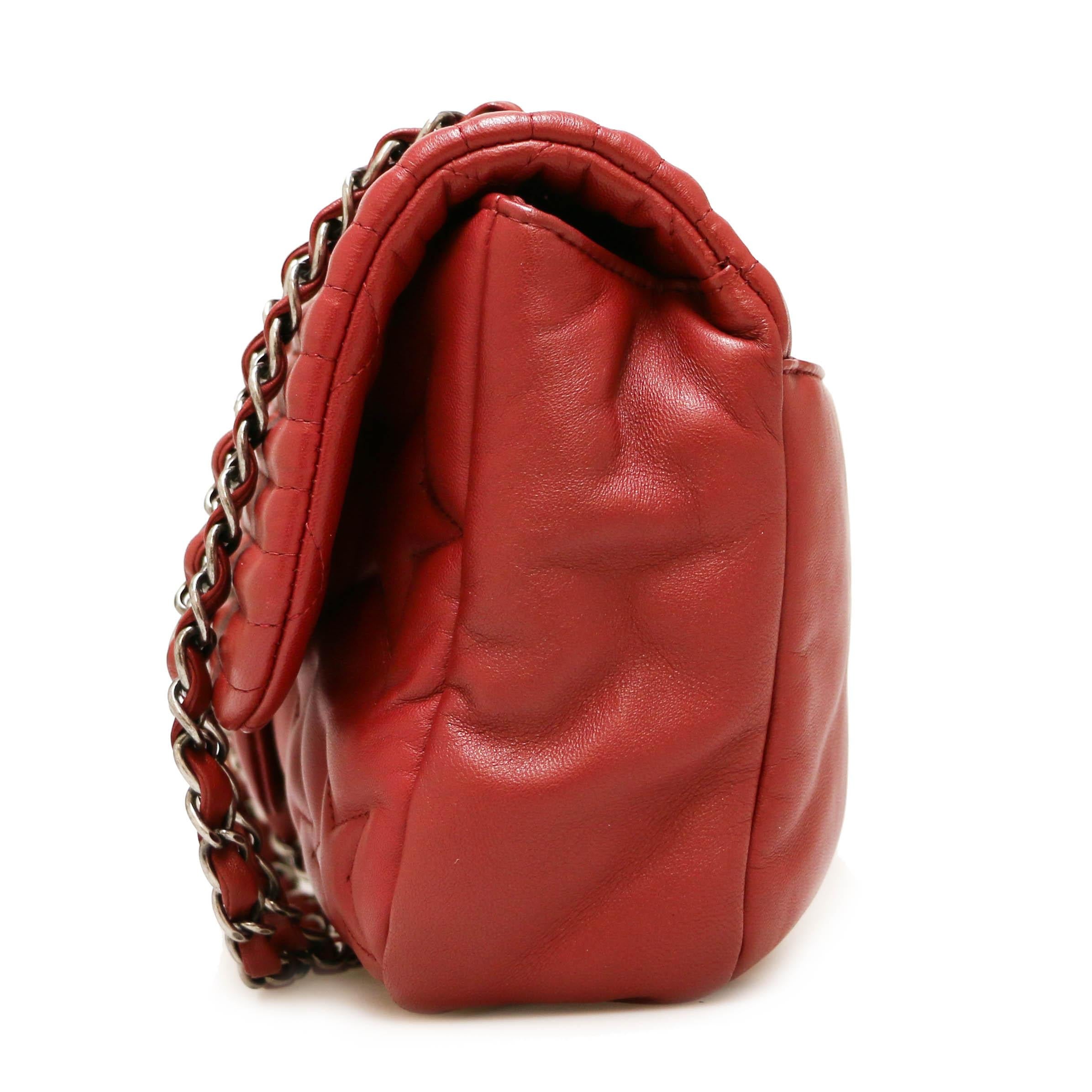 Red Chanel Jumbo Bag From Paris-Dallas Metiers D'Art Collection For Sale