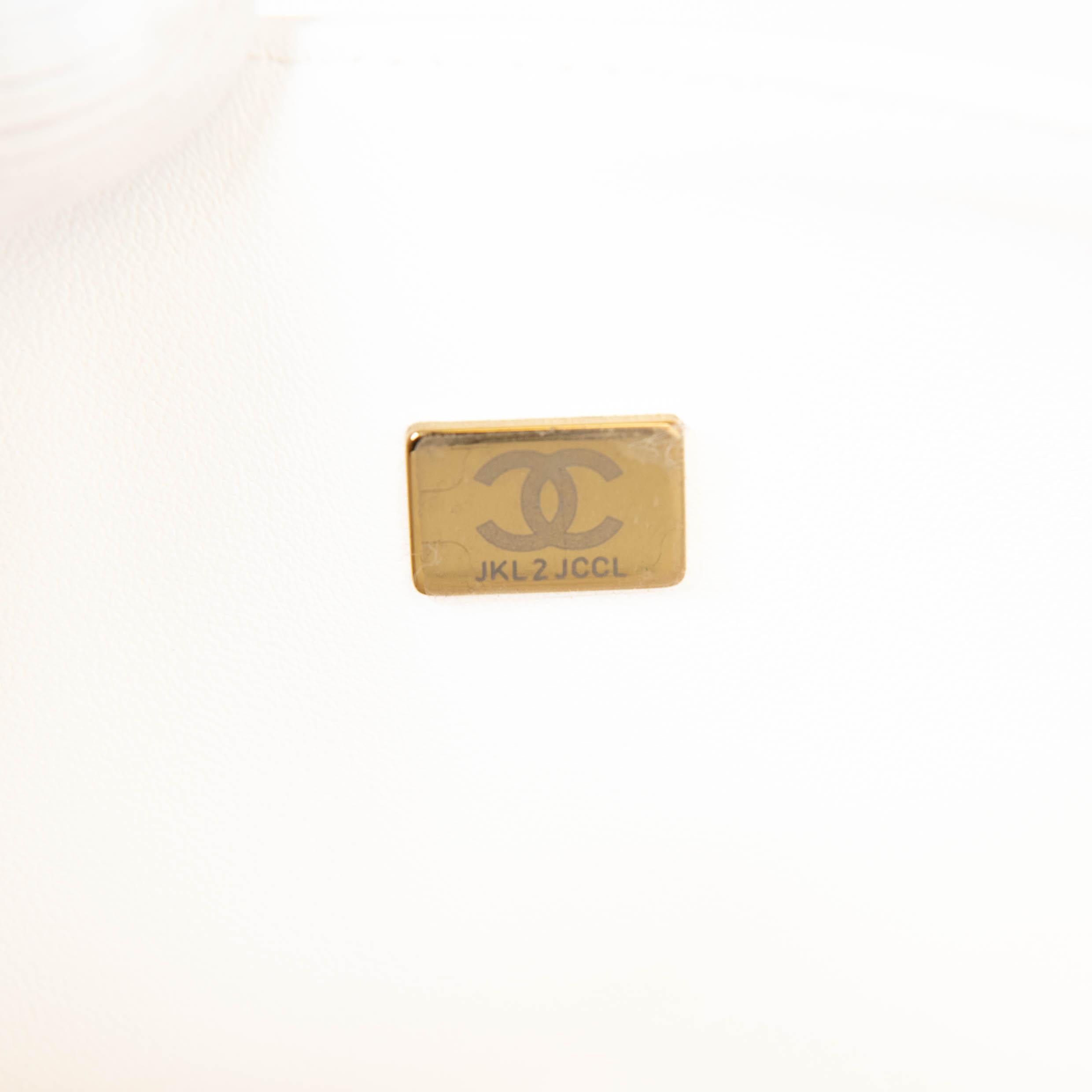 Chanel Jumbo Classic Double Flap Bag White Caviar Light Gold Hardware In Excellent Condition In Corona Del Mar, CA