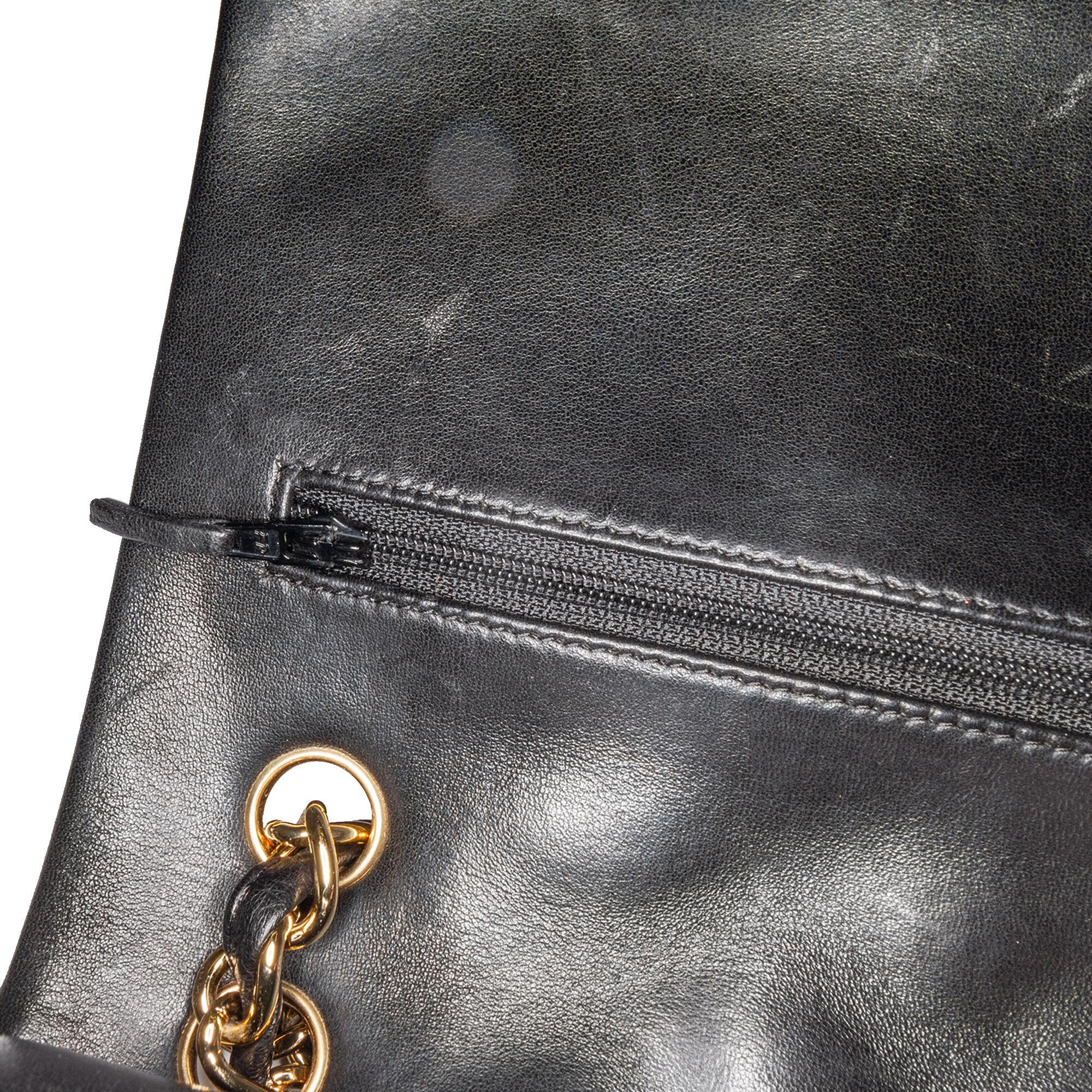 Chanel Jumbo Clásico Piel de Cordero Doble Solapa en venta 2