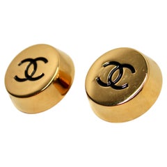 Chanel Jumbo Coco Mark, vergoldete Clip-Ohrringe, CIRCA 1980er Jahre