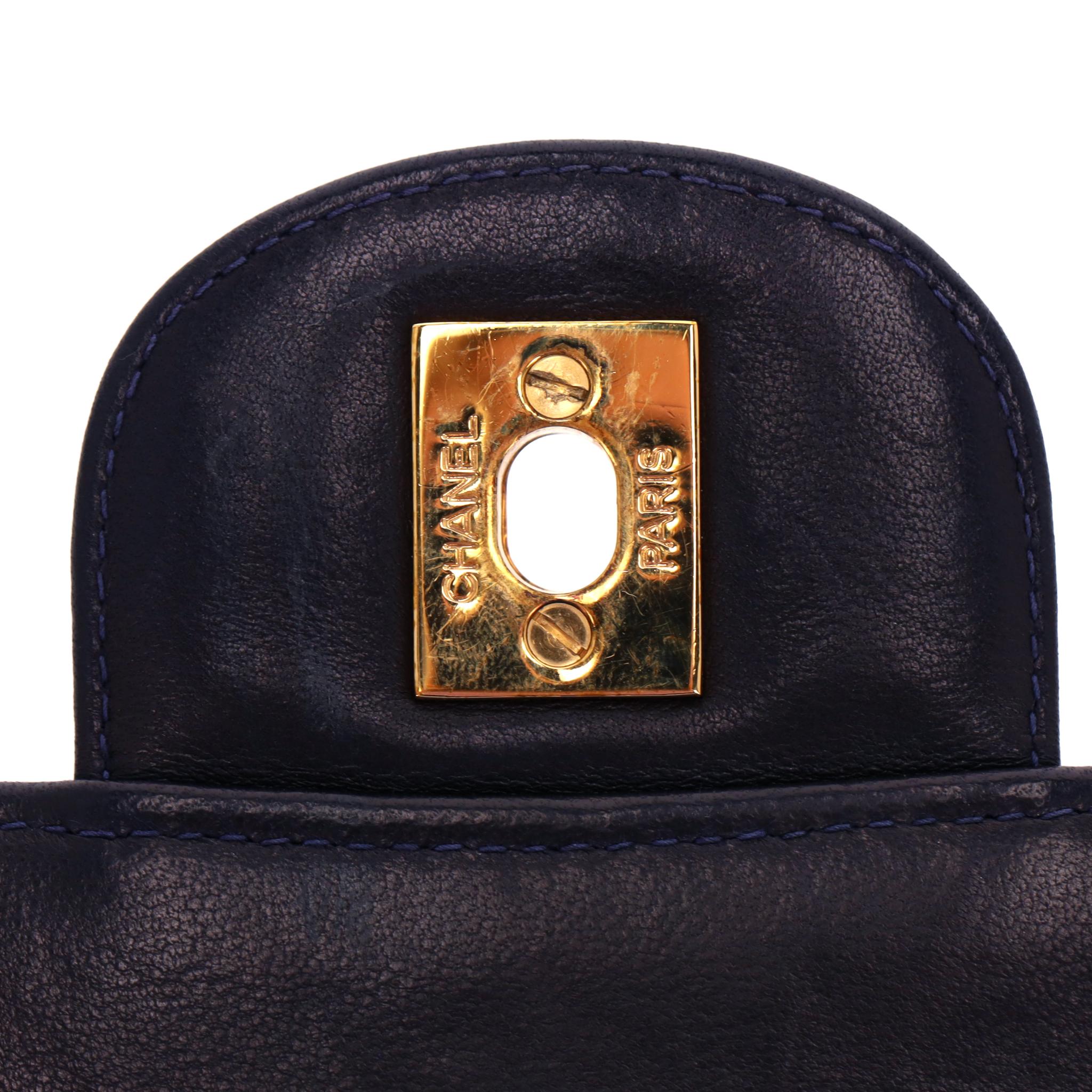 Chanel Jumbo Diamond Quilted Lambskin Timeless Bag With 24k Gold Hardware en vente 3