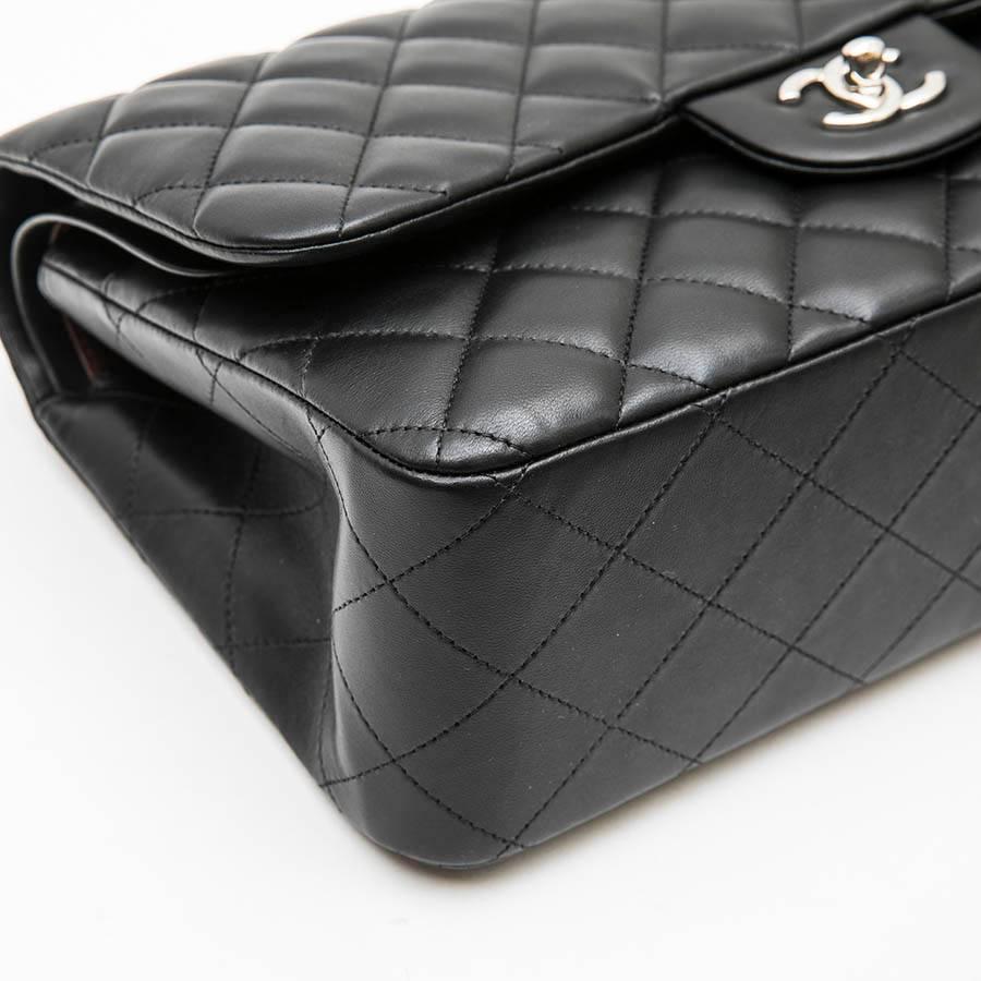 CHANEL 'Jumbo' Double flap Bag in Black Smooth Lamb Leather 2