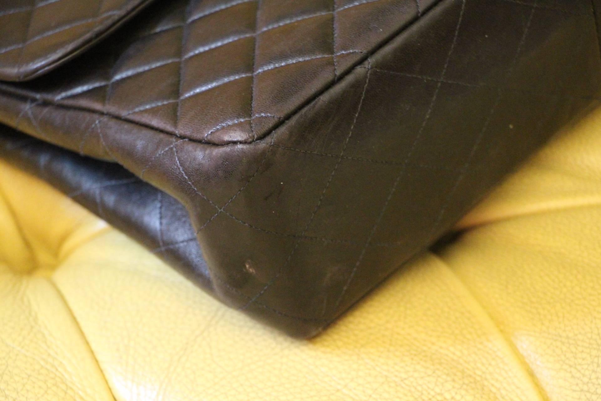 Chanel Jumbo Flap Bag in Black Lambskin 6
