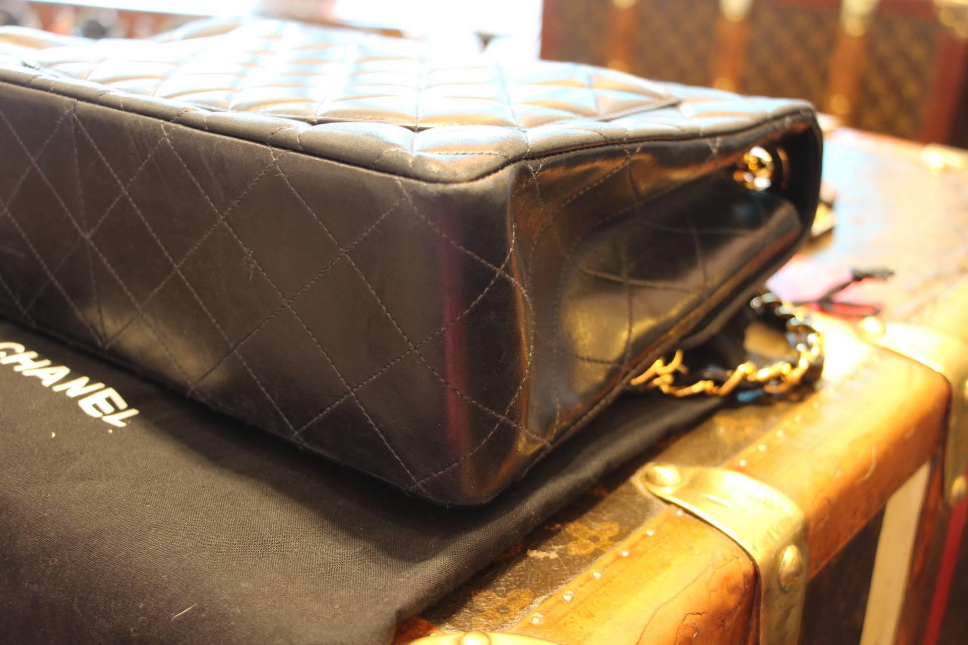 Chanel Jumbo Flap Bag in Black Lambskin 4