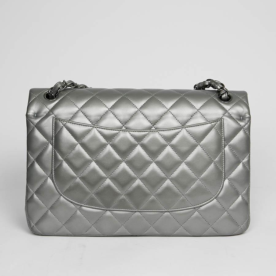 CHANEL Jumbo Handbag In Steel Gray Leather In Excellent Condition In Paris, FR