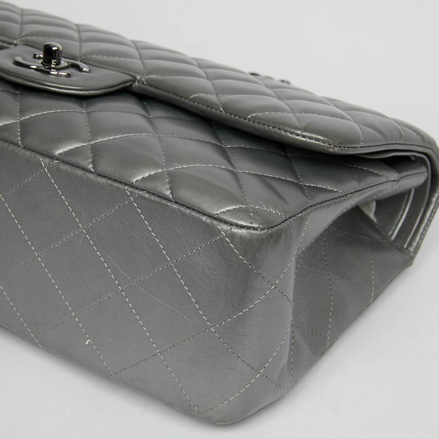CHANEL Jumbo Handbag In Steel Gray Leather 3