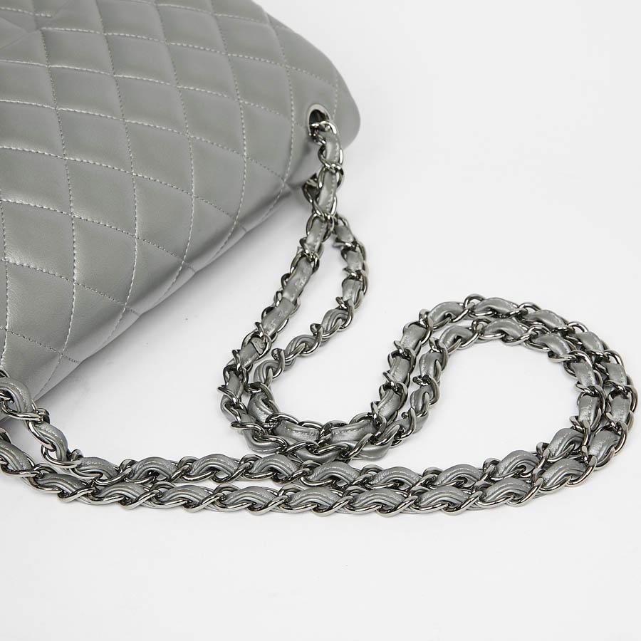 CHANEL Jumbo Handbag In Steel Gray Leather 4
