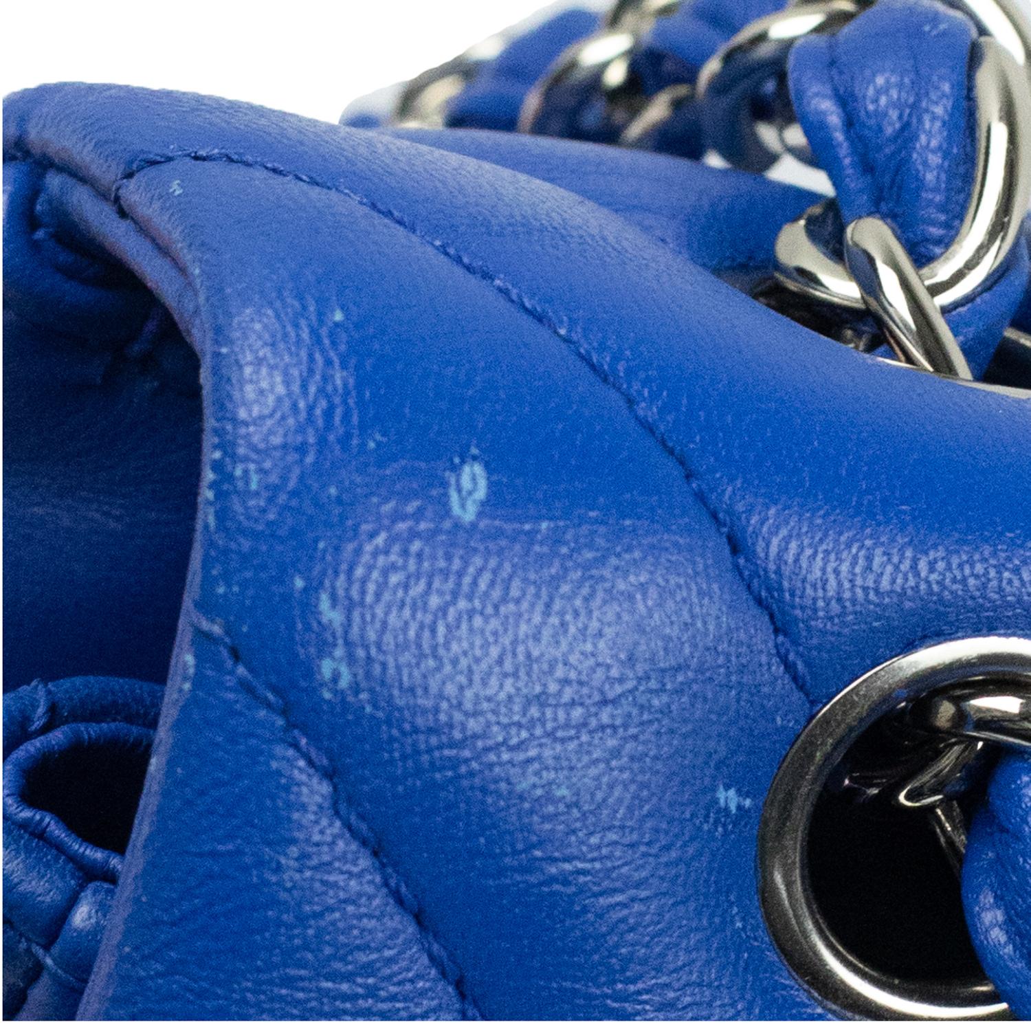 CHANEL, Jumbo in blue leather 4