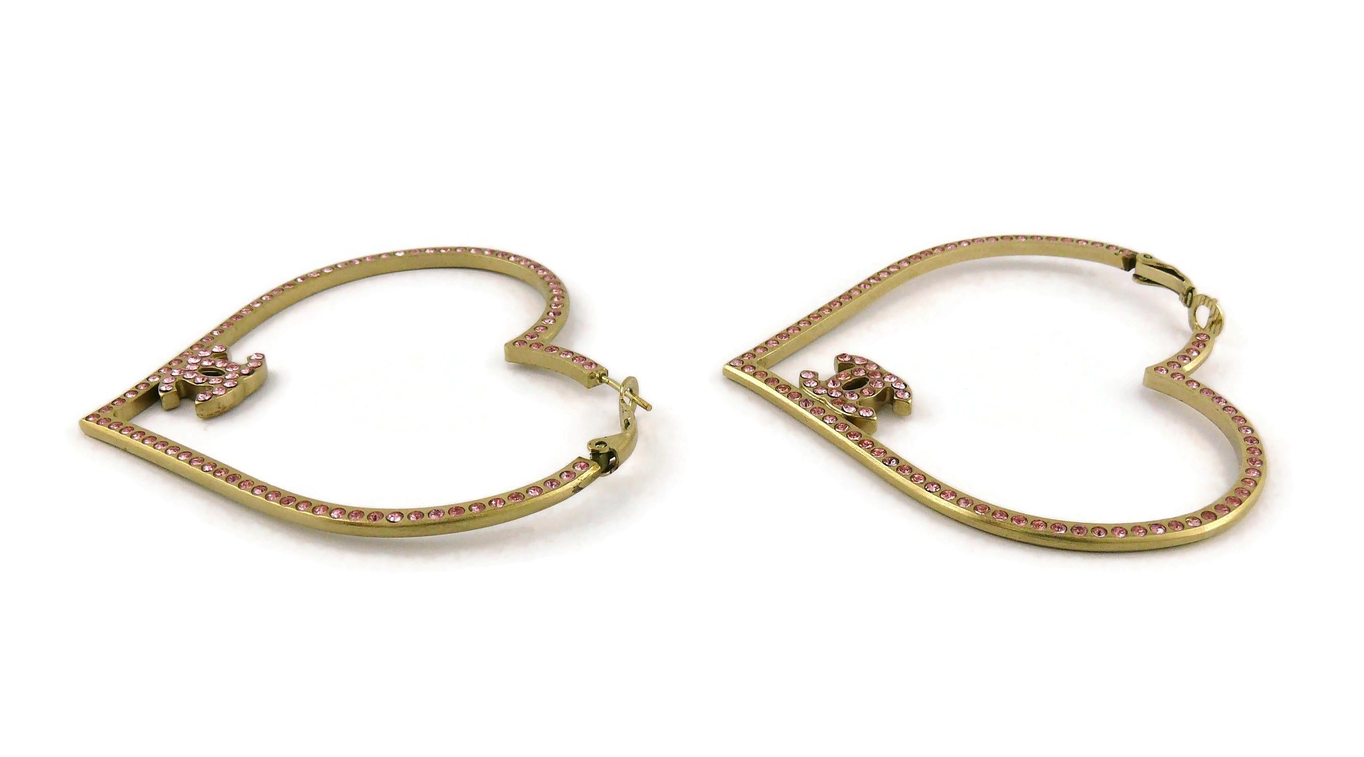 Chanel Jumbo Jewelled Heart CC Hoop Earrings In Good Condition In Nice, FR