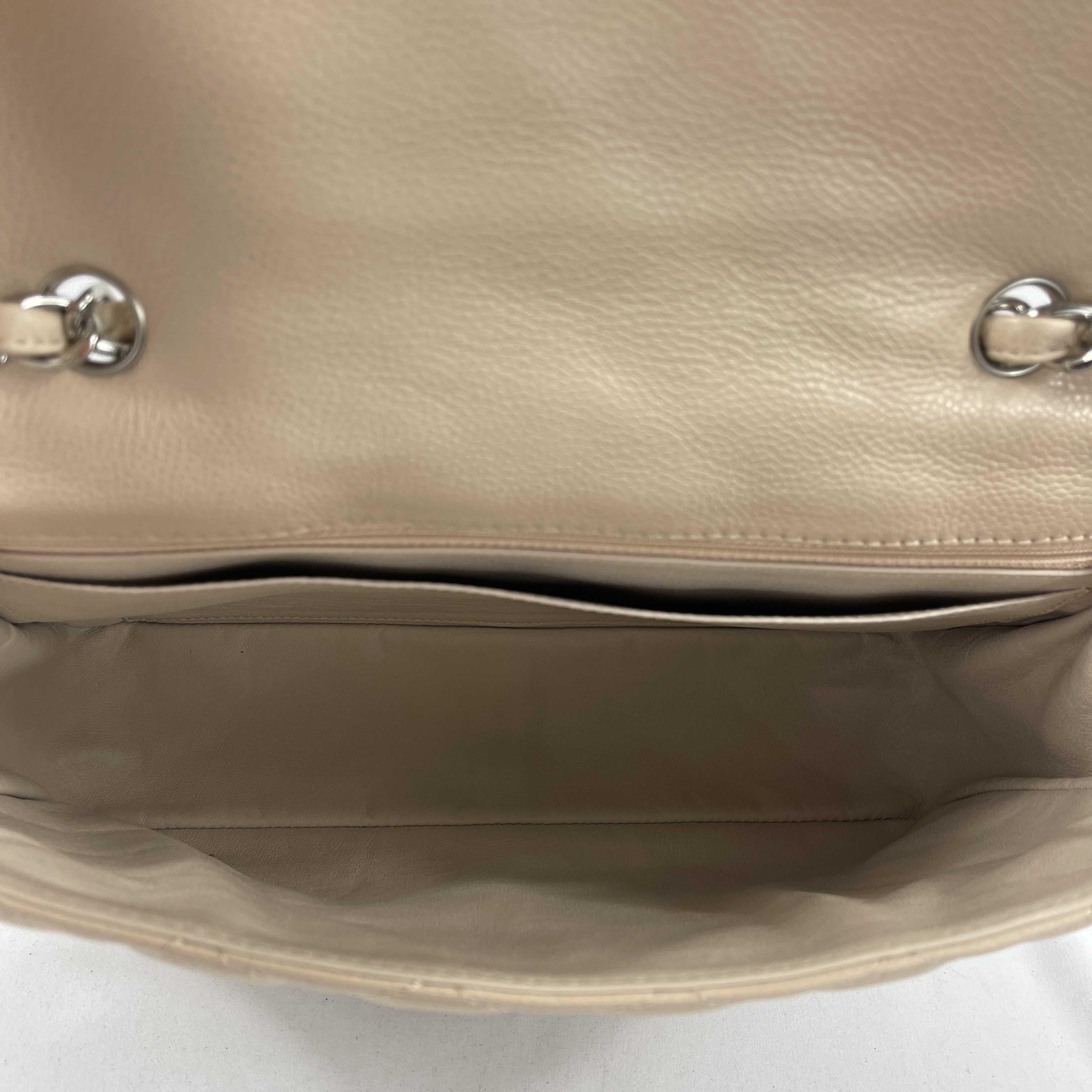 CHANEL - Jumbo Lambskin Quilted Single Flap - Beige - Silver Shoulder Bag For Sale 2