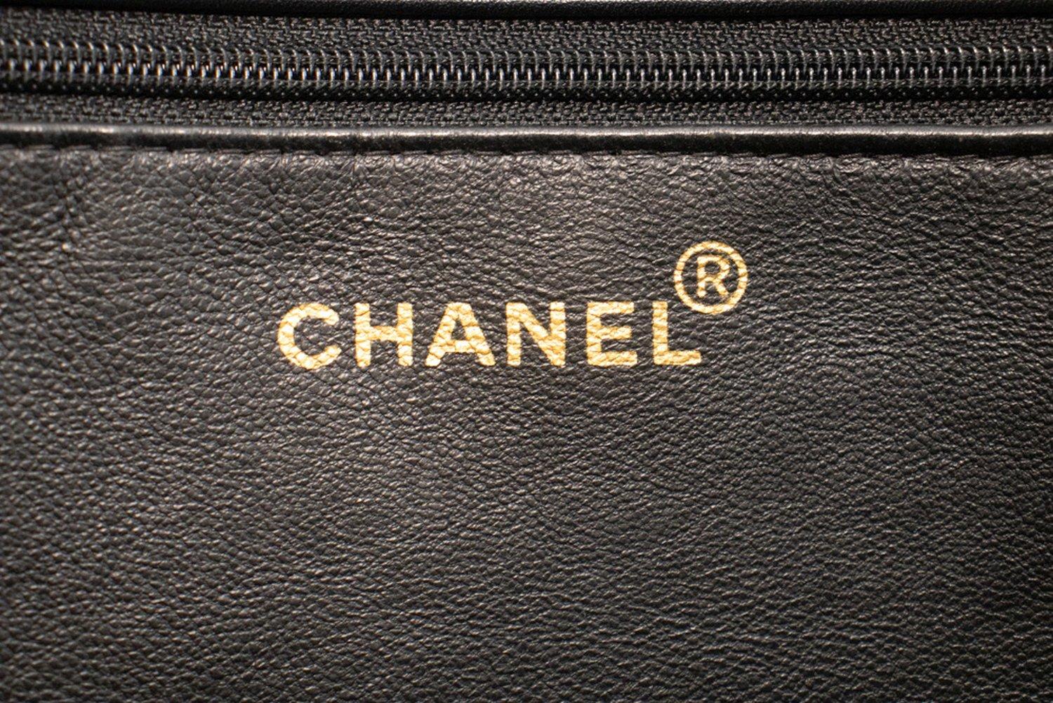 CHANEL Jumbo Large Big Chain Shoulder Bag Lambskin Black Leather 8