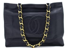CHANEL Jumbo Große große Umhängetasche aus Lammfell und schwarzem Leder mit Kette