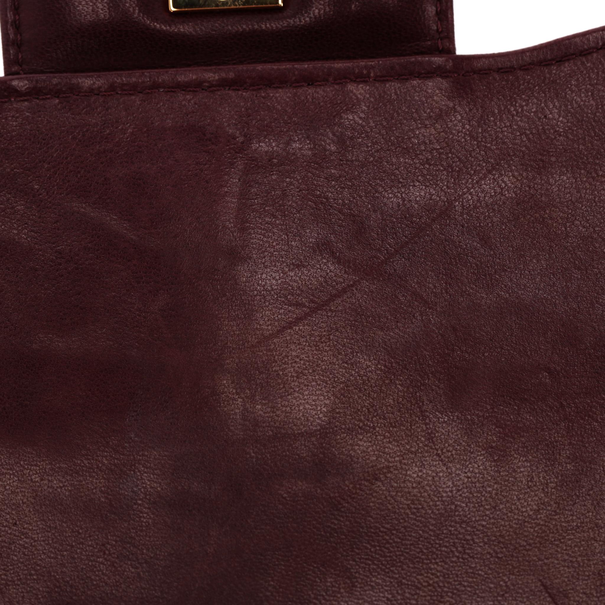 Borsa Chanel Jumbo in pelle di alligatore opaca Timeless Flap in vendita 9