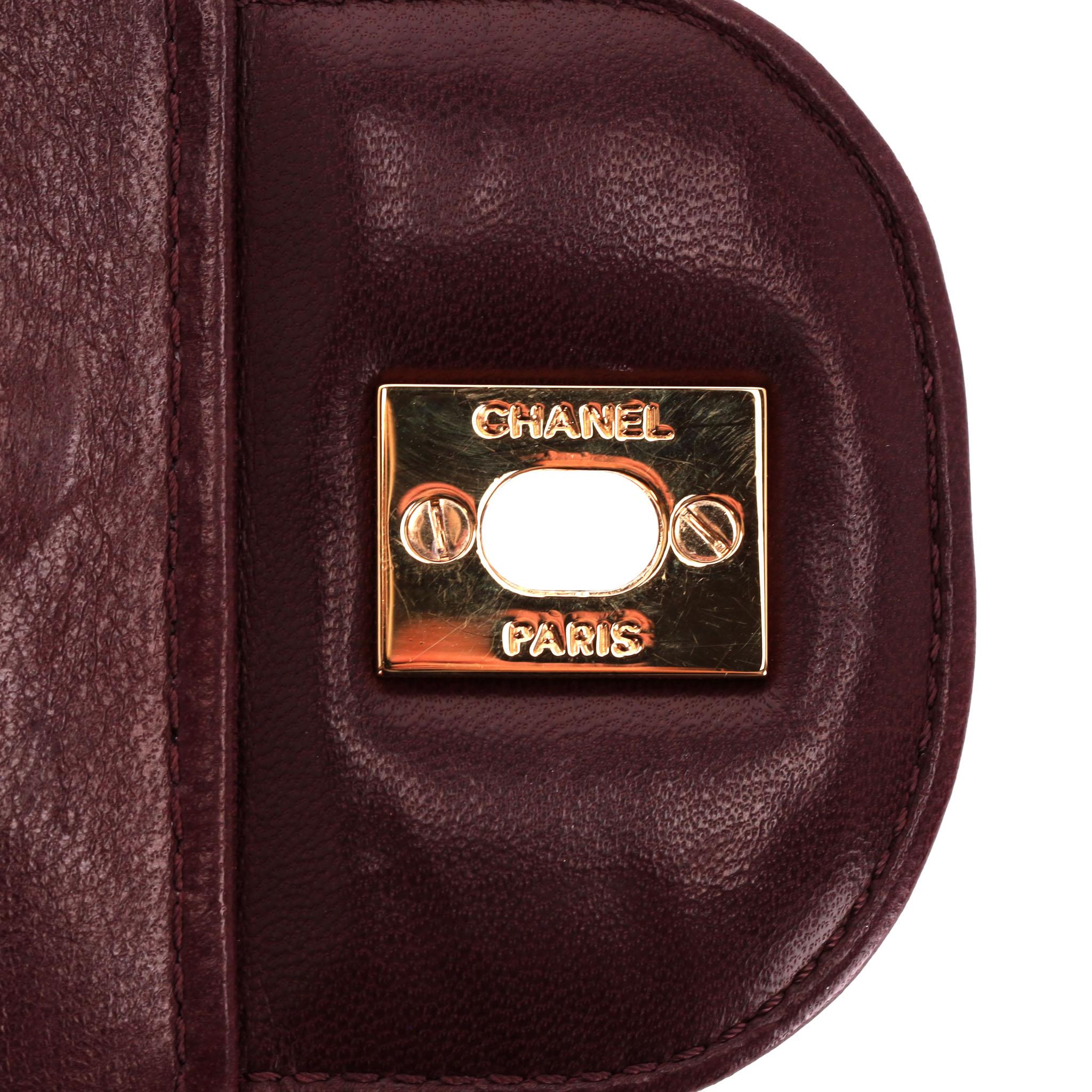 Borsa Chanel Jumbo in pelle di alligatore opaca Timeless Flap in vendita 4