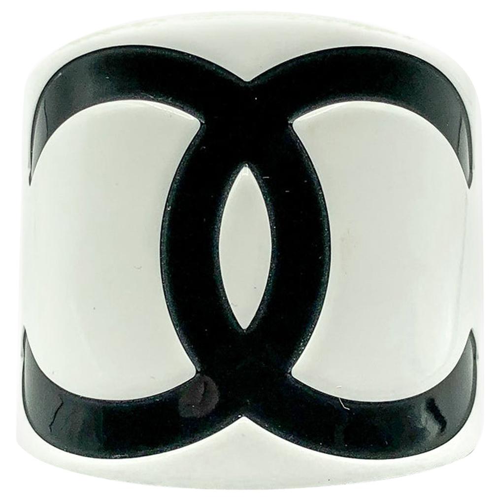 Chanel Jumbo Monochrome CC Logo Resin Cuff 2006 For Sale