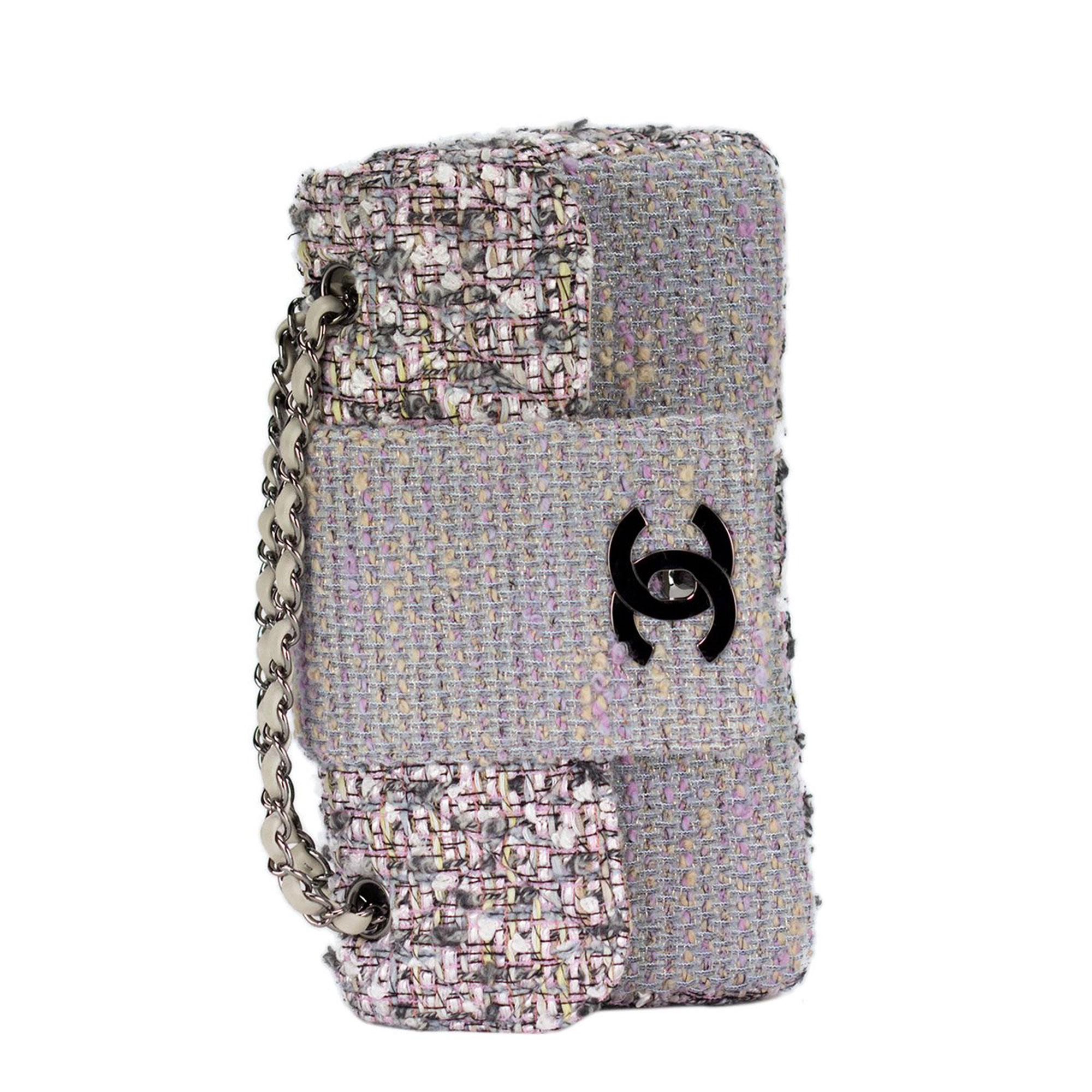 Chanel Chanel Jumbo Mehrfarbige pastellgraue Periwinkle Konfetti klassische Tweed-Klappentasche (Grau) im Angebot