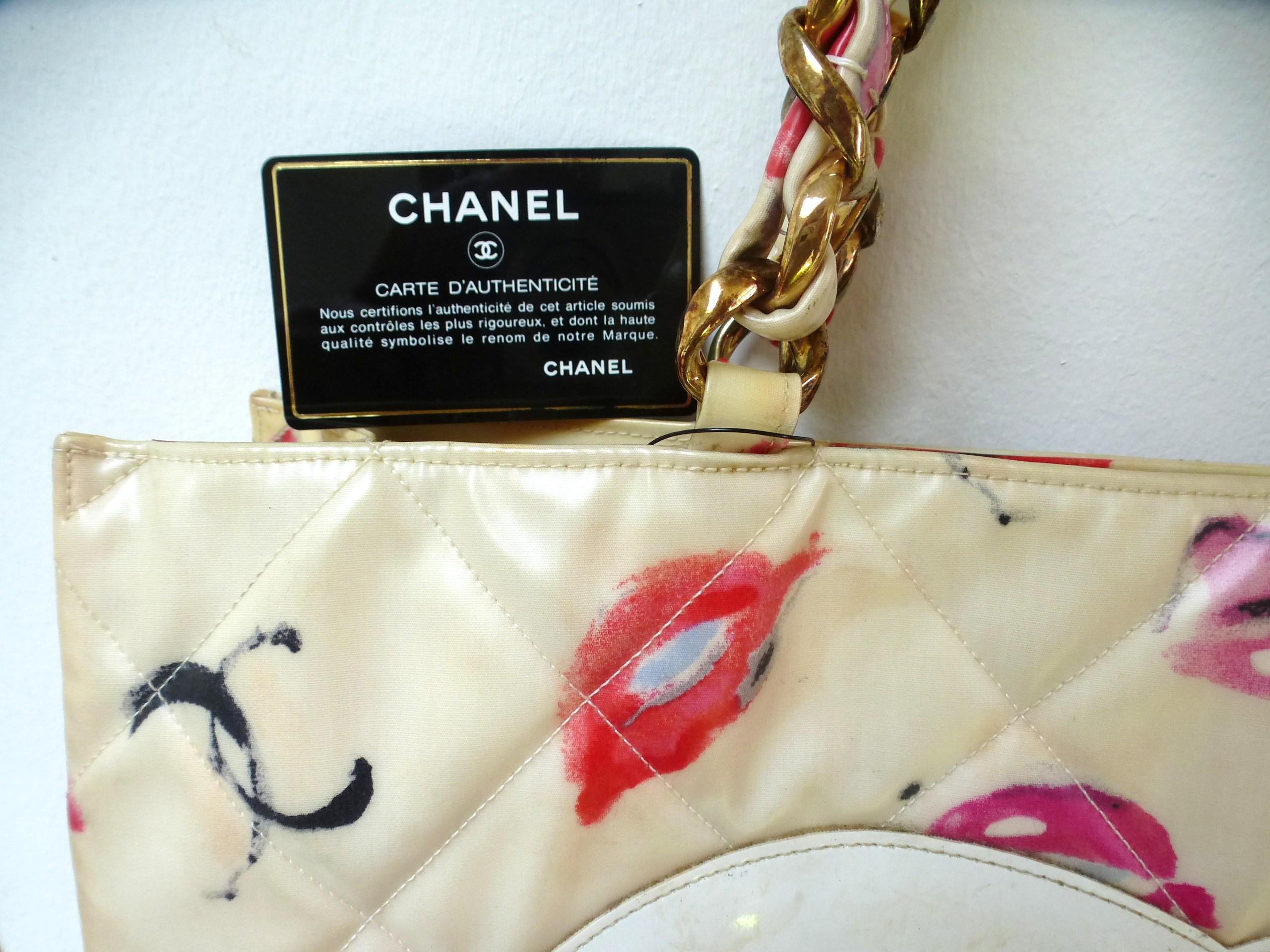  Chanel Jumbo nylon shopper Tot avec Lip Heart + Coco Grafitti, années 1985 en vente 1
