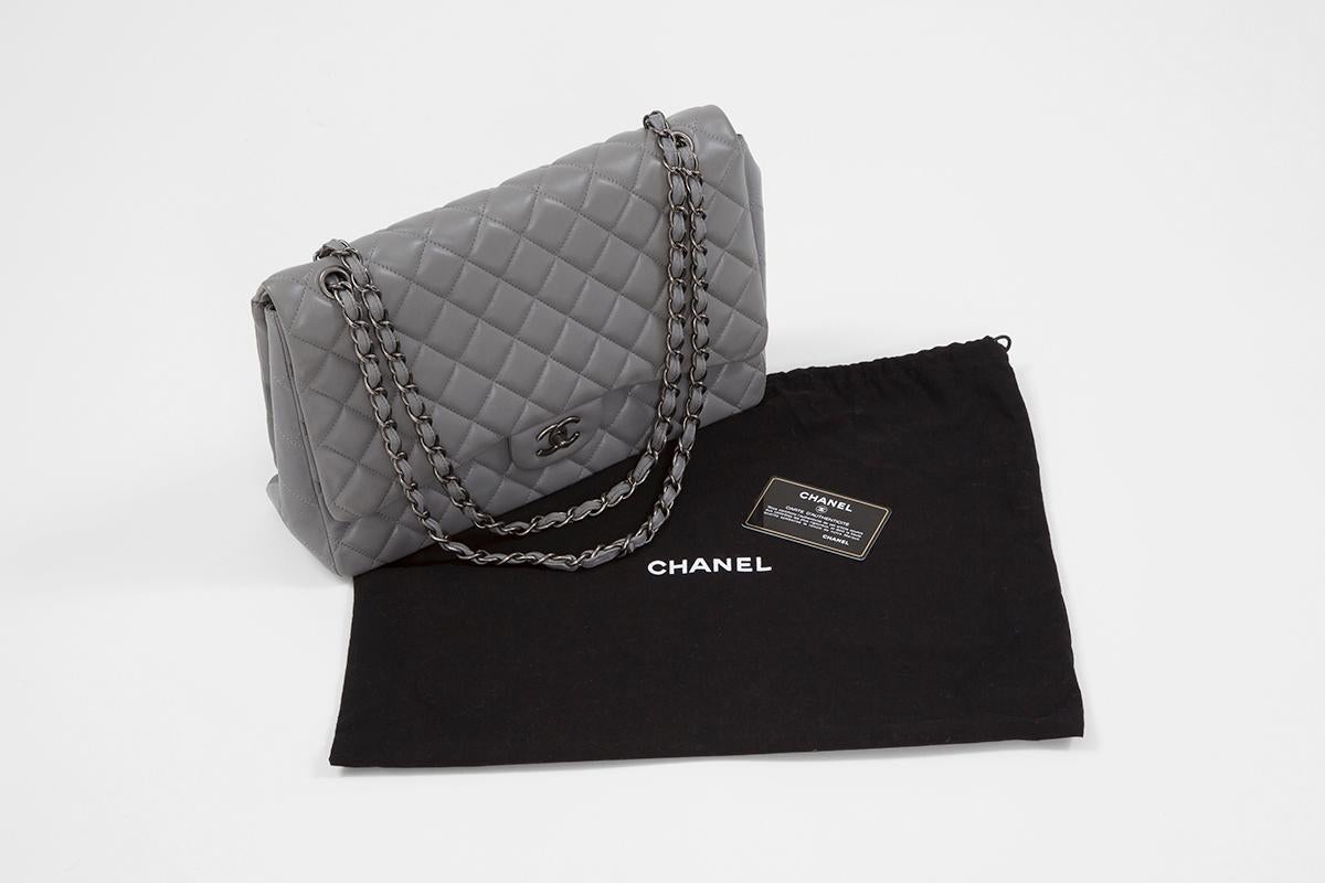 Chanel Jumbo Quilted Flap Bag  9
