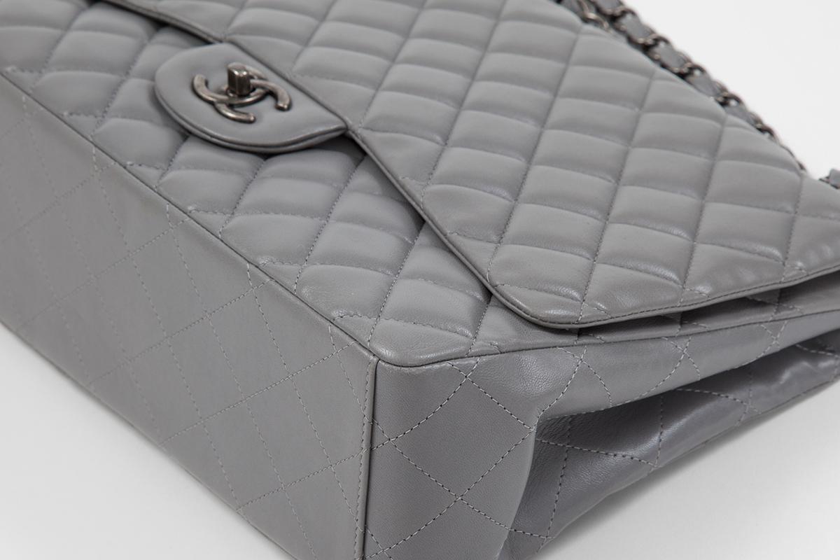 Chanel Jumbo Quilted Flap Bag  2