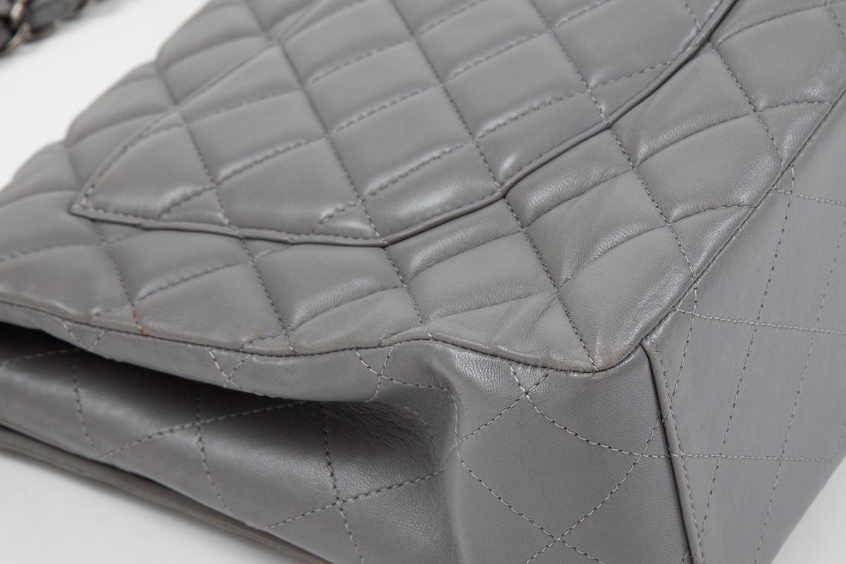 Chanel Jumbo Quilted Flap Bag  3