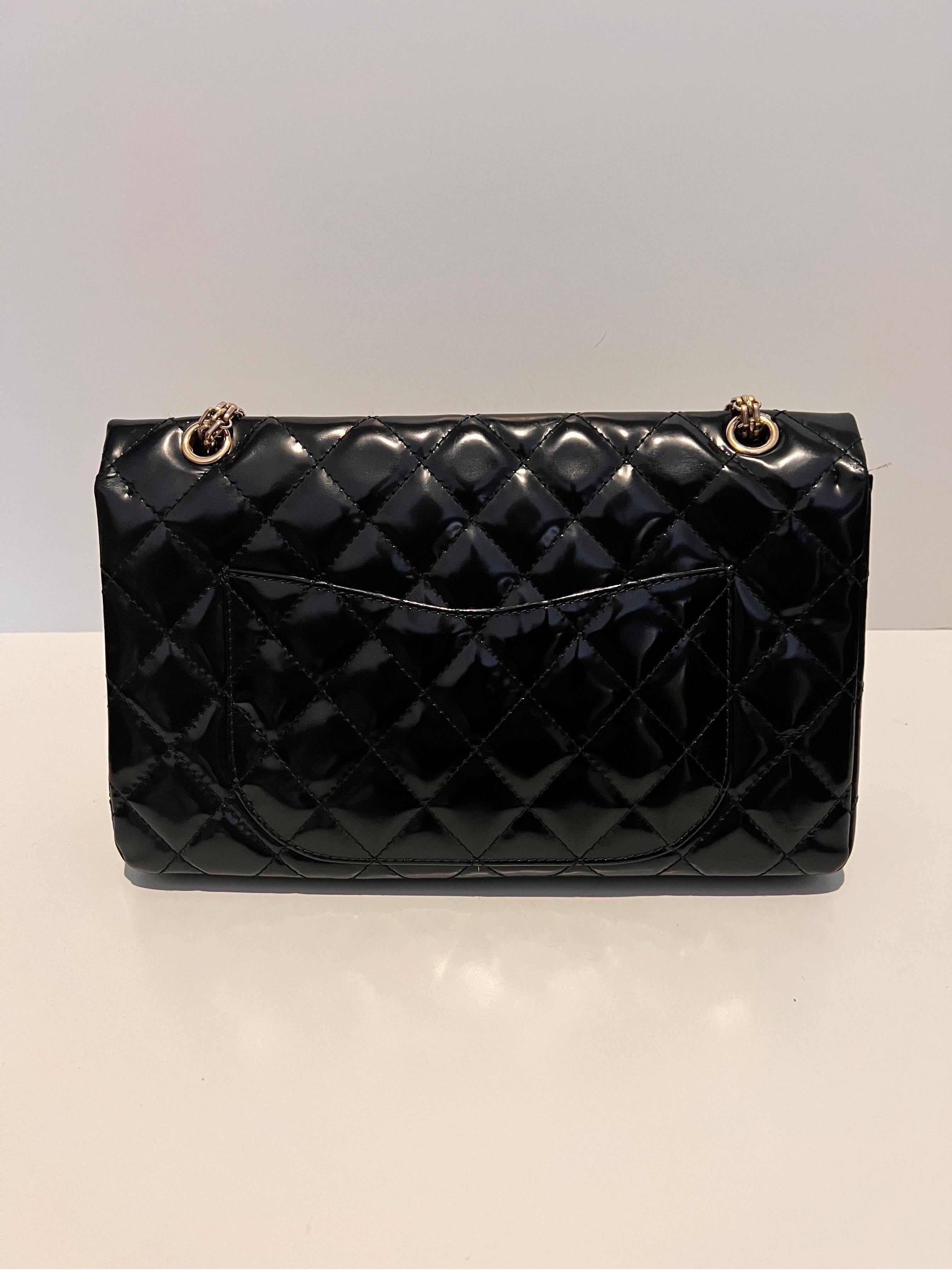Chanel Jumbo quilted Flap bag in Patent  2