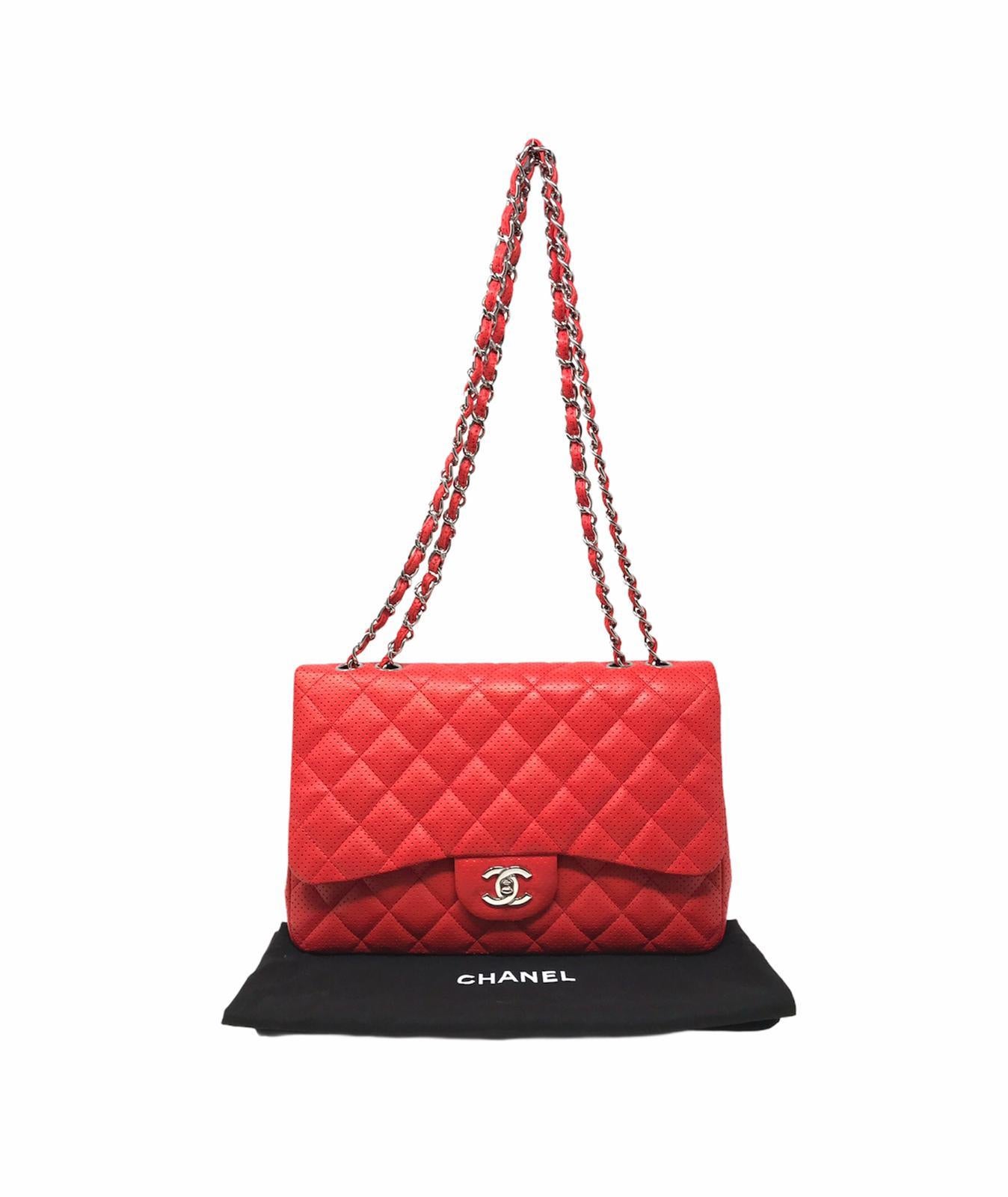 CHANEL Jumbo Red Timeless Limited Edition 2010 For Sale 5
