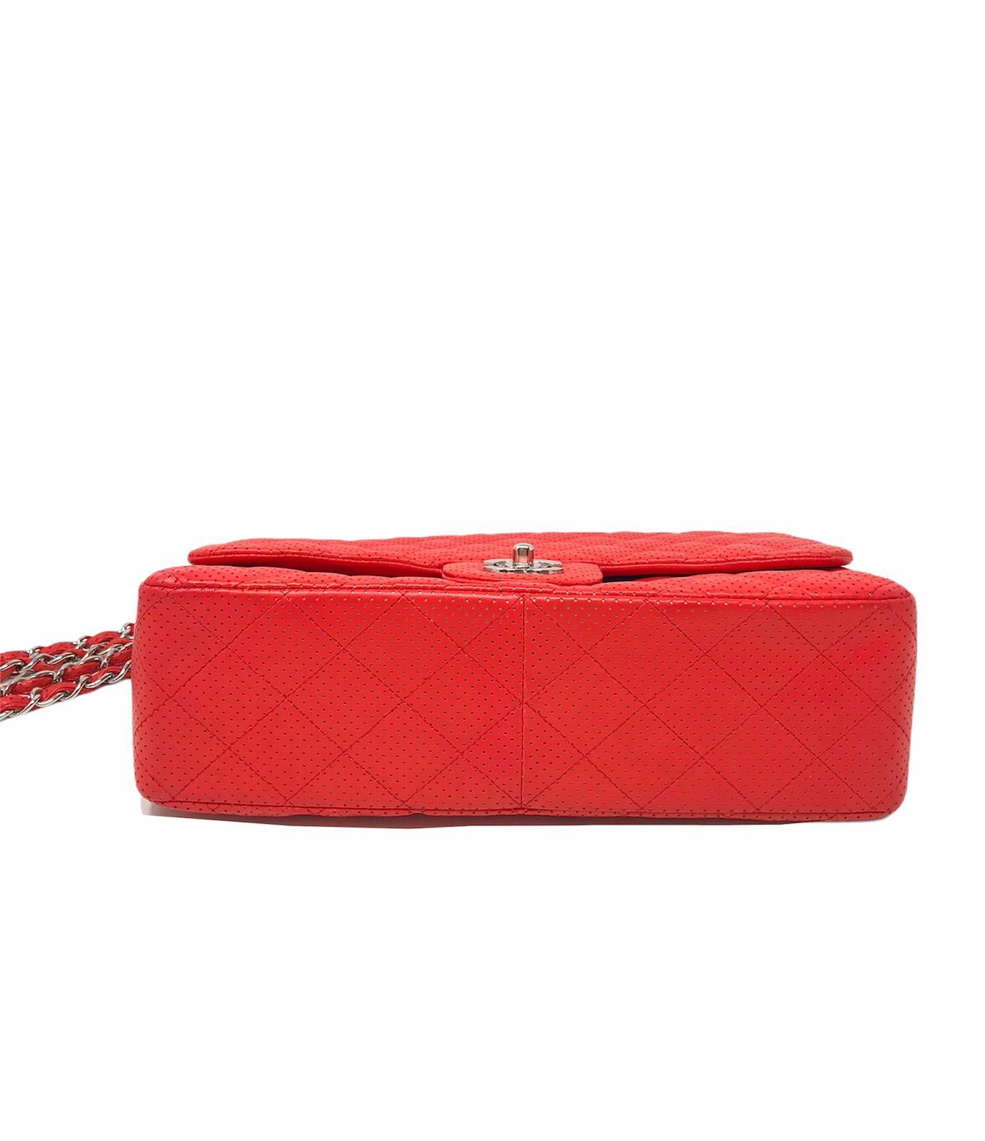 Women's CHANEL Jumbo Red Timeless Limited Edition 2010 For Sale