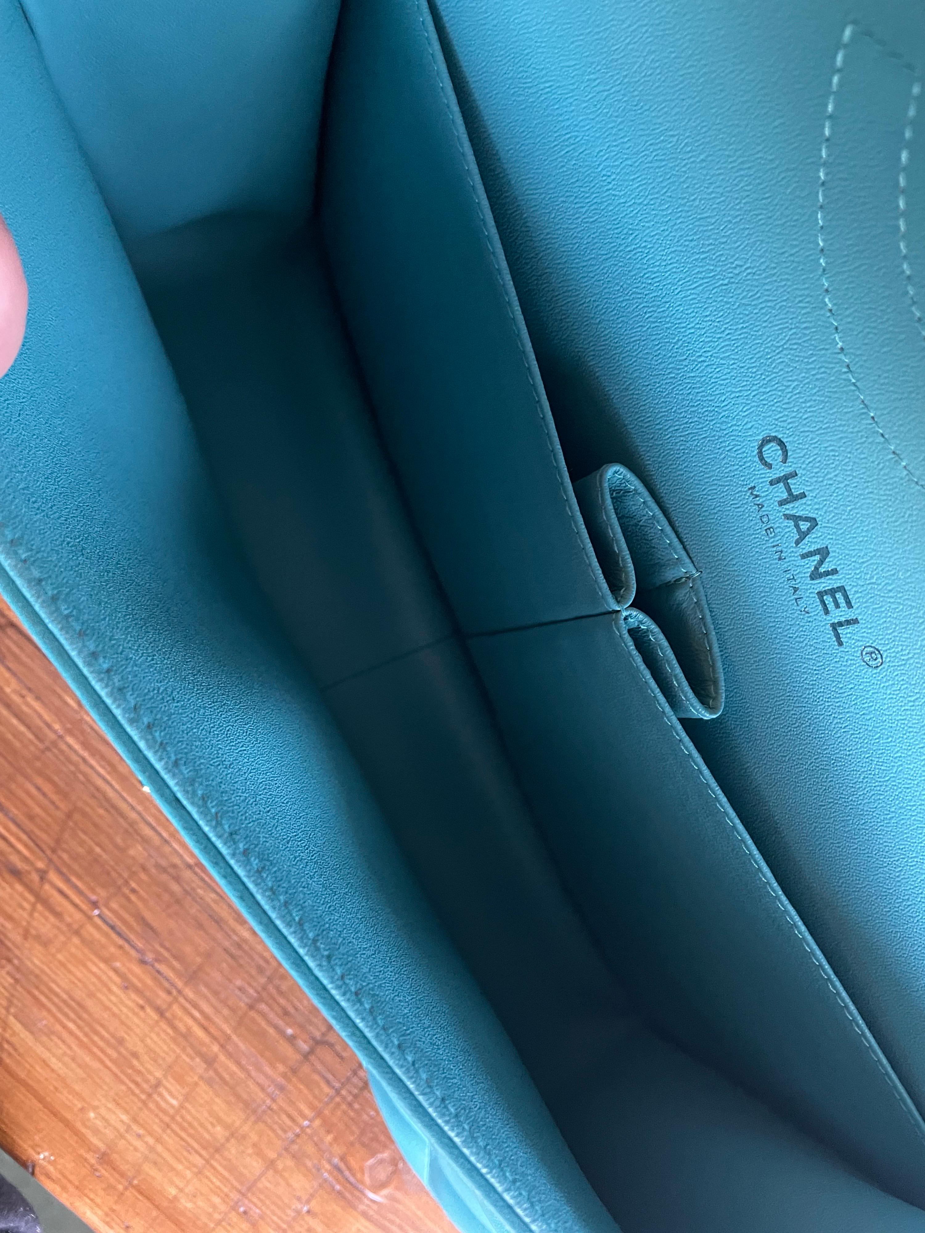 Chanel Jumbo turquoise bag 5