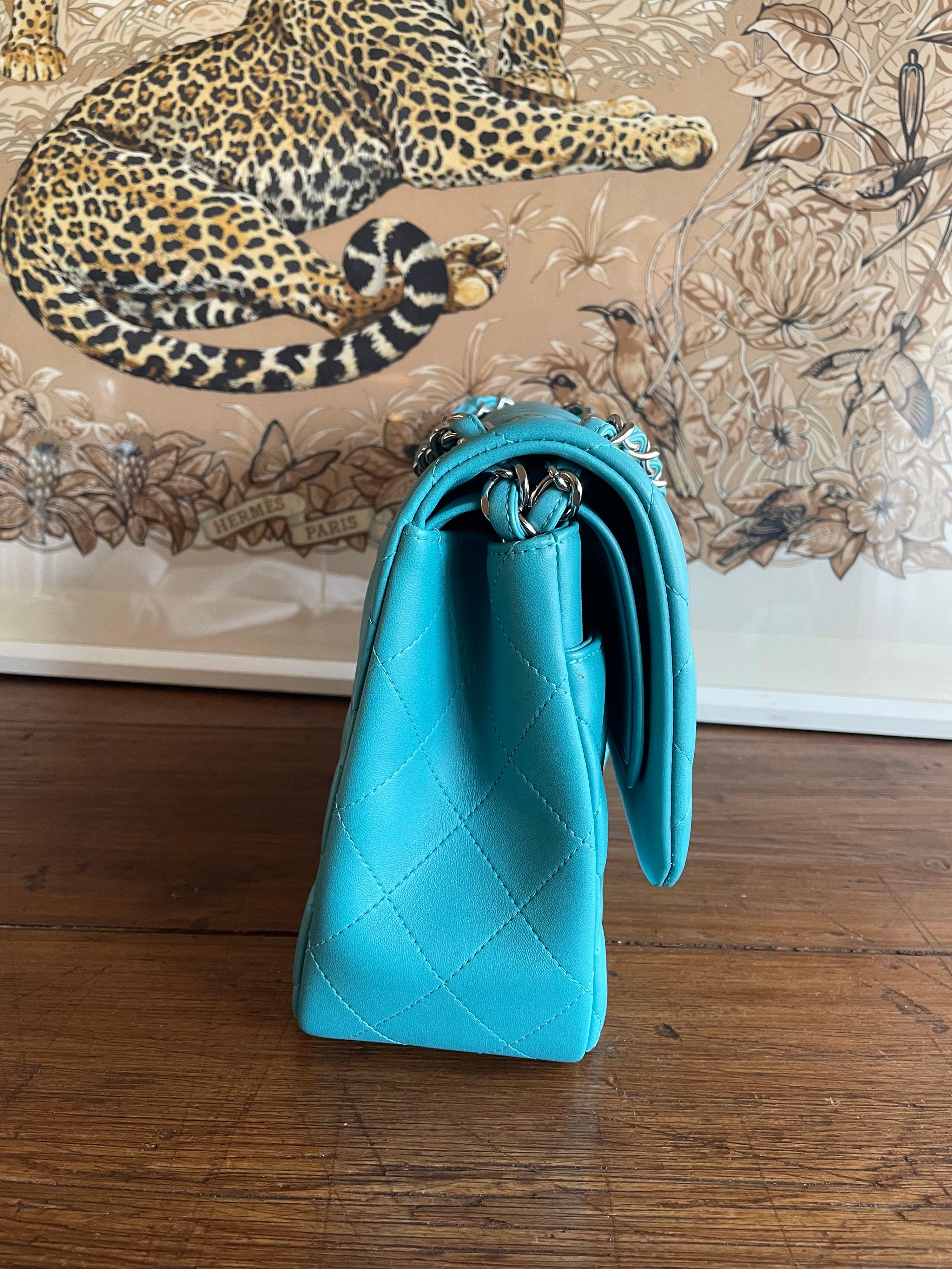 Women's or Men's Chanel Jumbo turquoise bag 