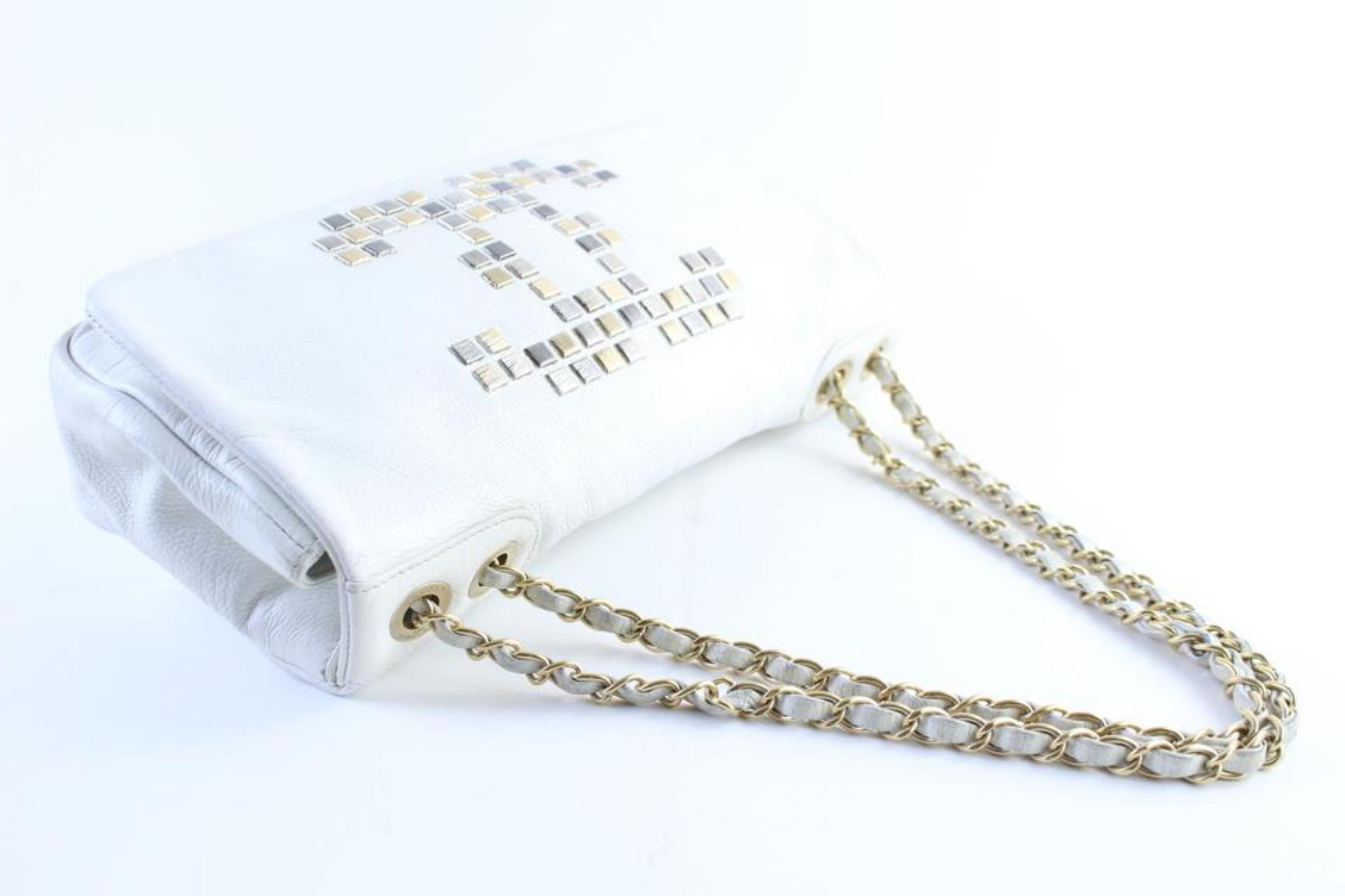 Women's Chanel Jumbo White CC Logo Mosaic Chain Flap 228805a For Sale