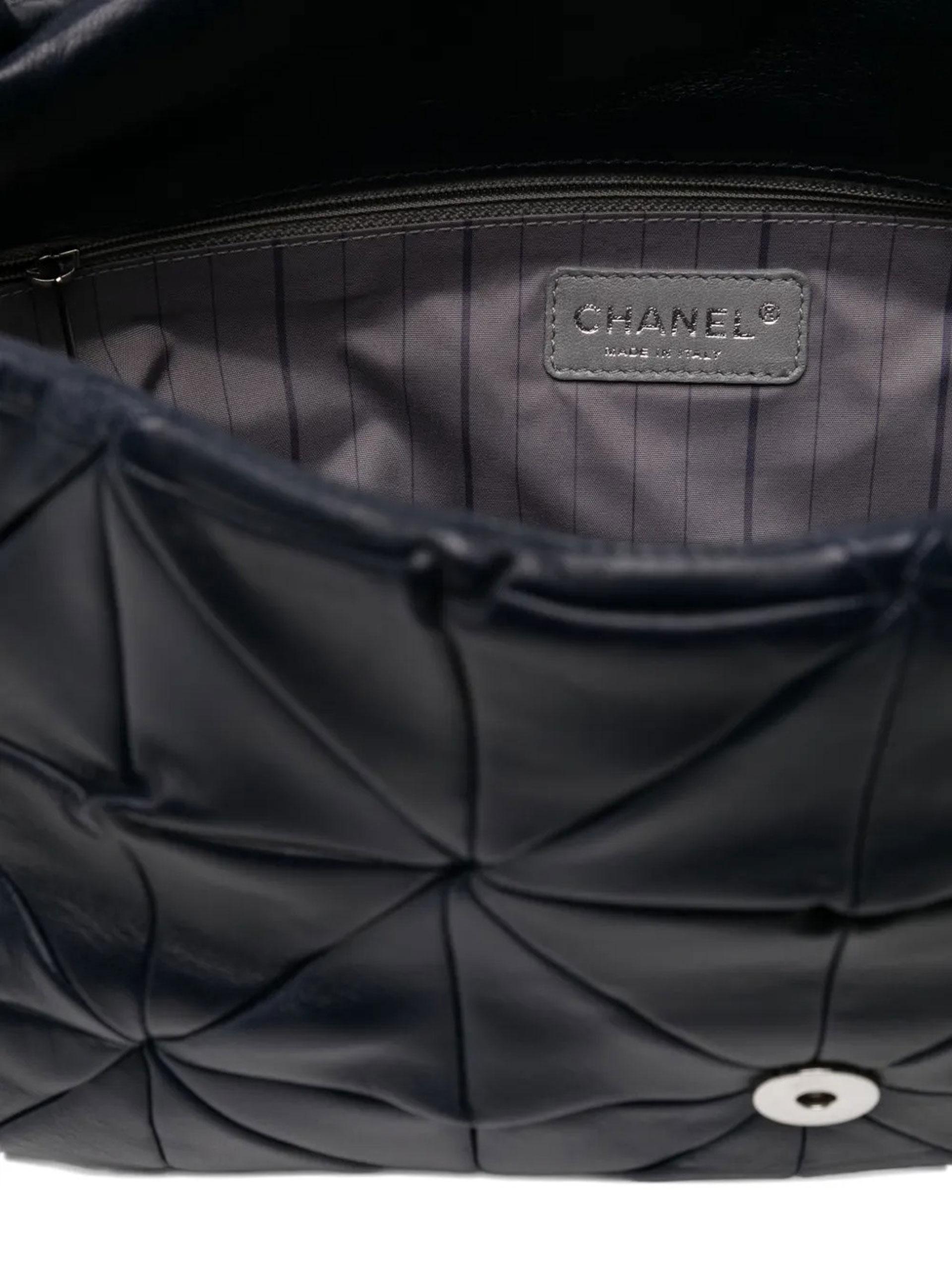 Chanel Jumbo XL Dark Blue Navy Shoulder Bag (Schwarz) im Angebot