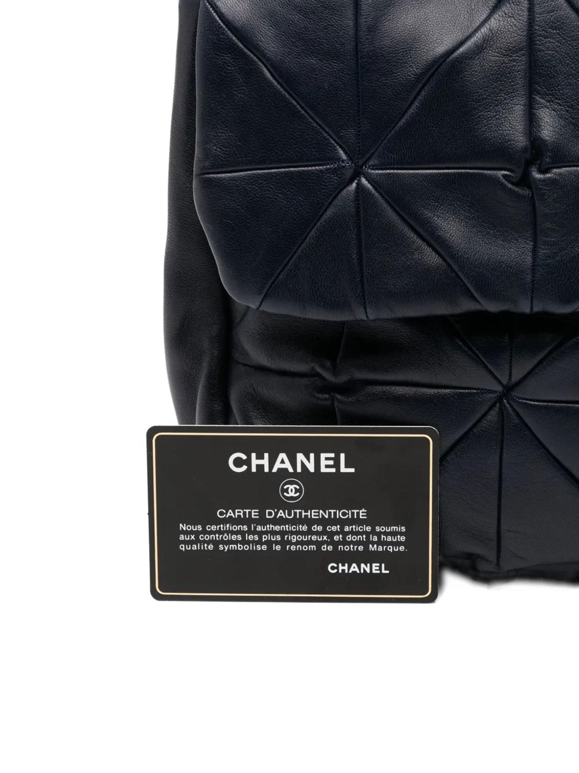 Chanel Jumbo XL Dark Blue Navy Shoulder Bag für Damen oder Herren im Angebot