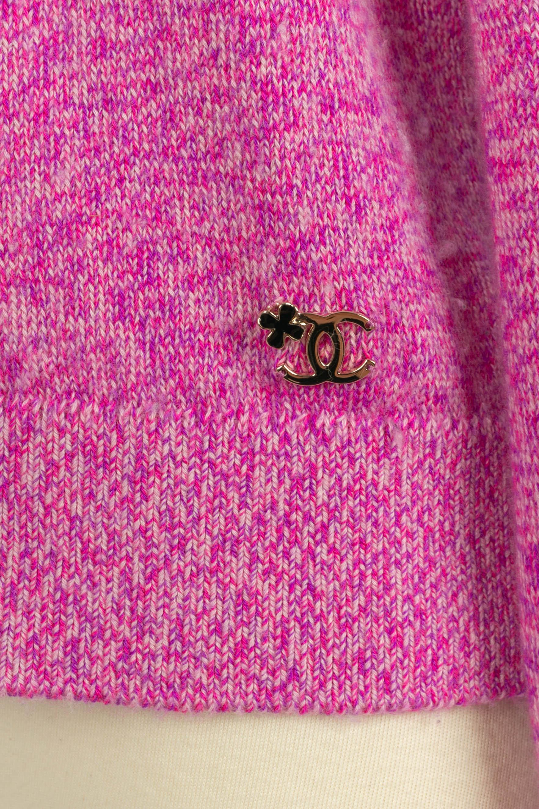 Chanel Pullover circa 2015 im Angebot 2
