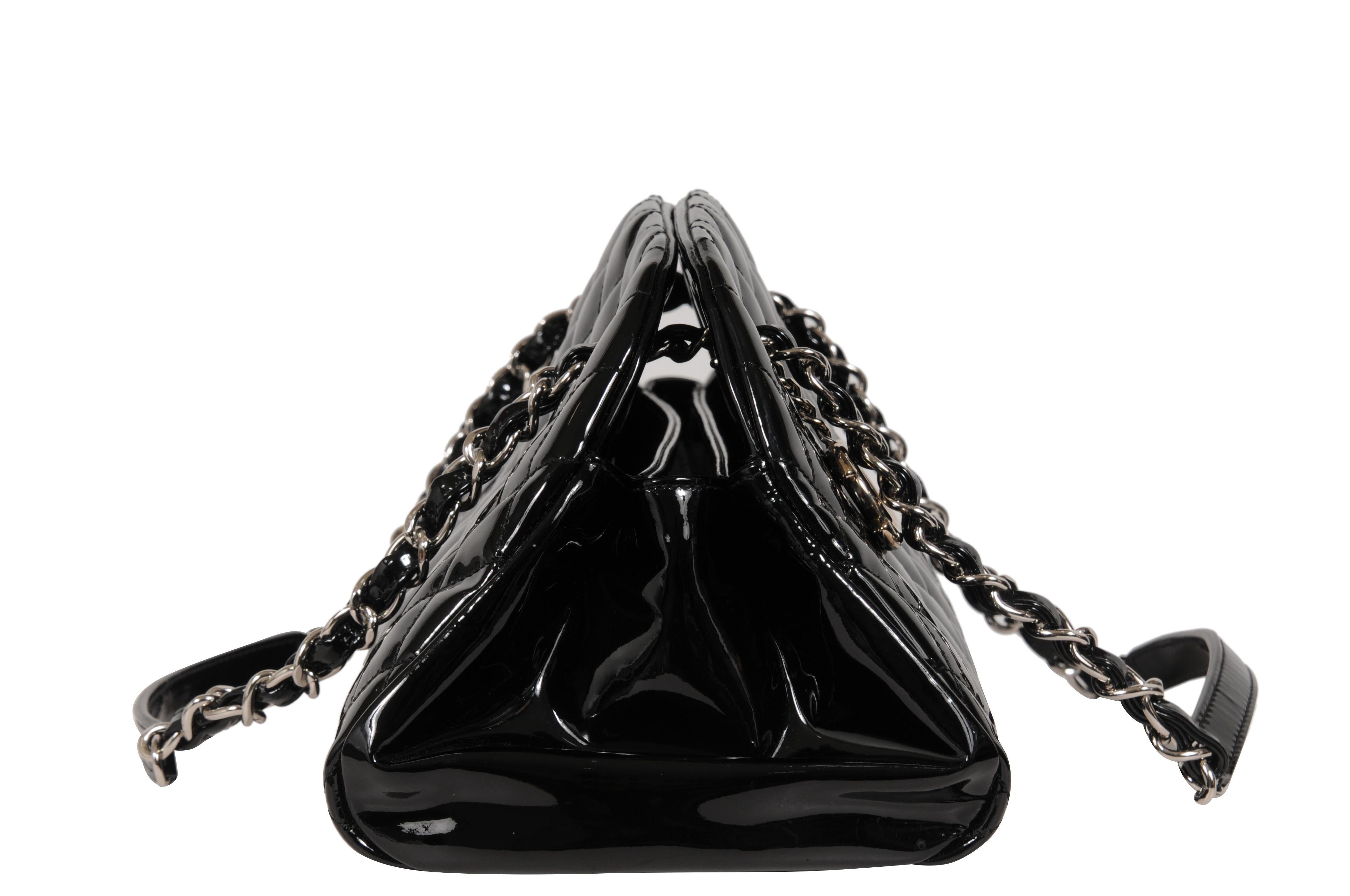 Chanel Just Mademoiselle Bowlingtasche Gestepptes Lackleder Schwarz Mittel im Angebot 2