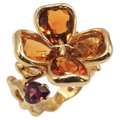 Chanel Cocktail-Statement-Ring aus 18-karätigem Gold mit Citrin und Granat in Blumenform