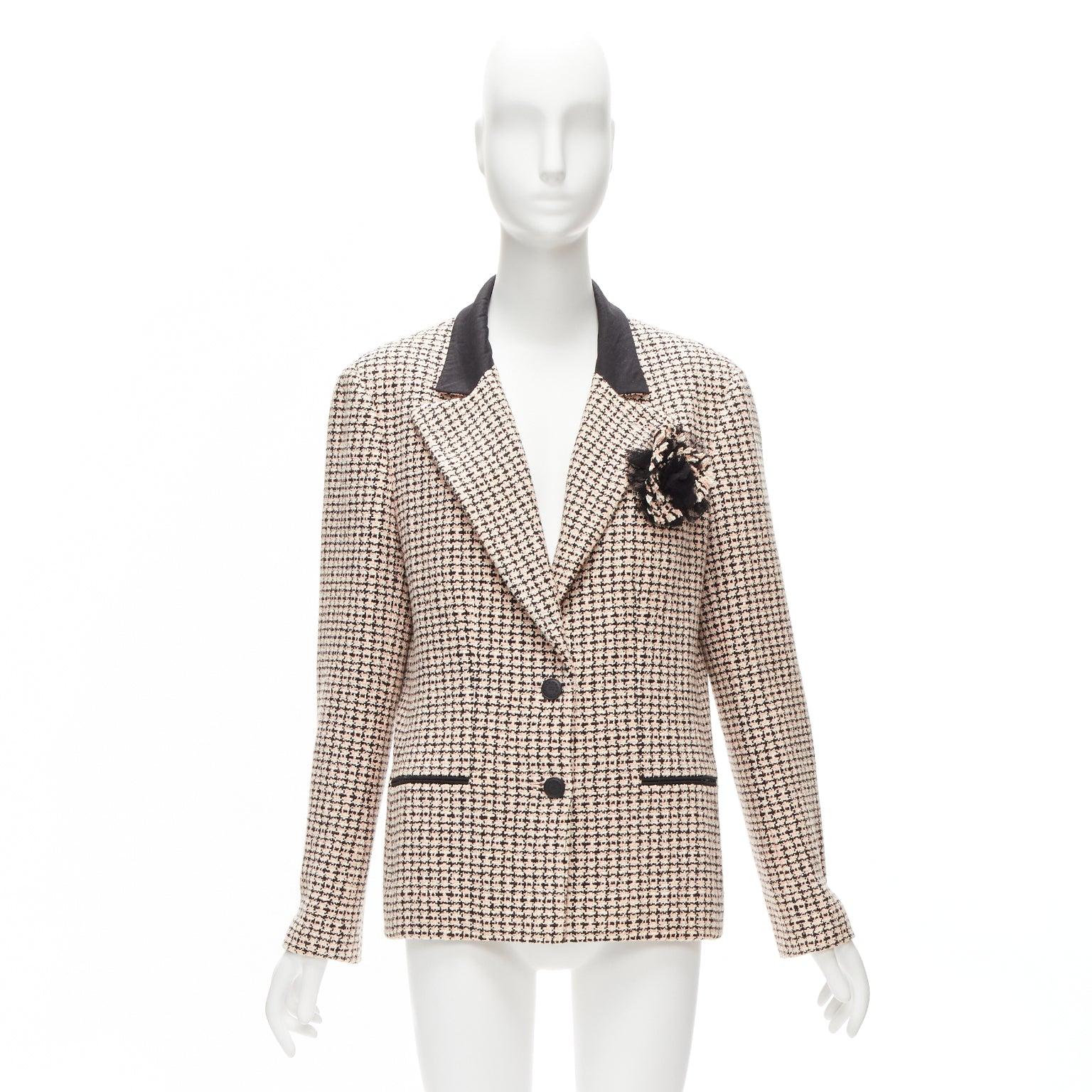 CHANEL Karl 02P pink black tweed Camellia brooch blazer jacket FR46 XXL For Sale 8