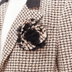 CHANEL Karl 02P pink black tweed Camellia brooch blazer jacket FR46 XXL