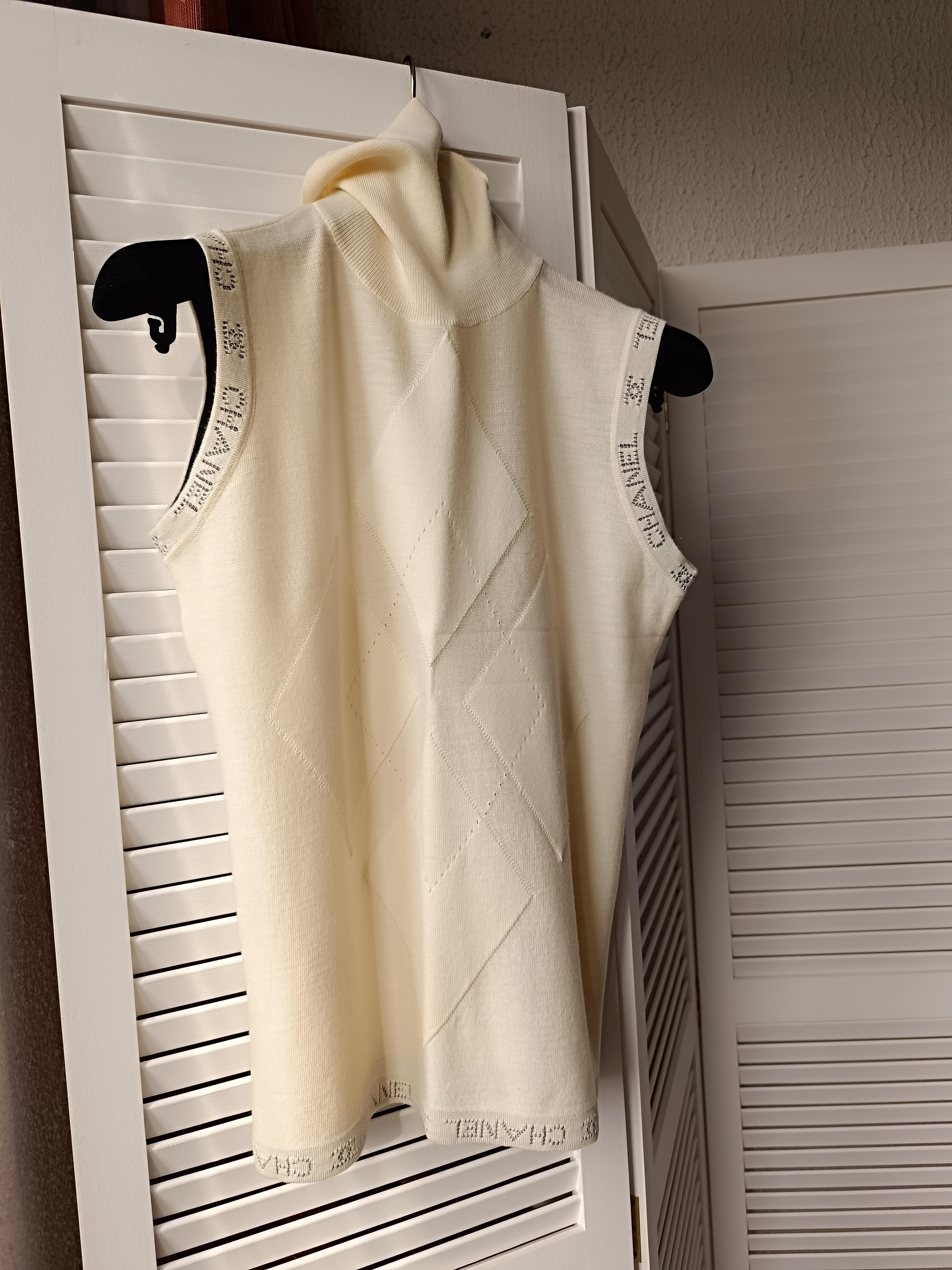 CHANEL & Karl Lagerfeld 07A 2007 Wool Logo Vest Top Turtleneck Very Rare For Sale 5