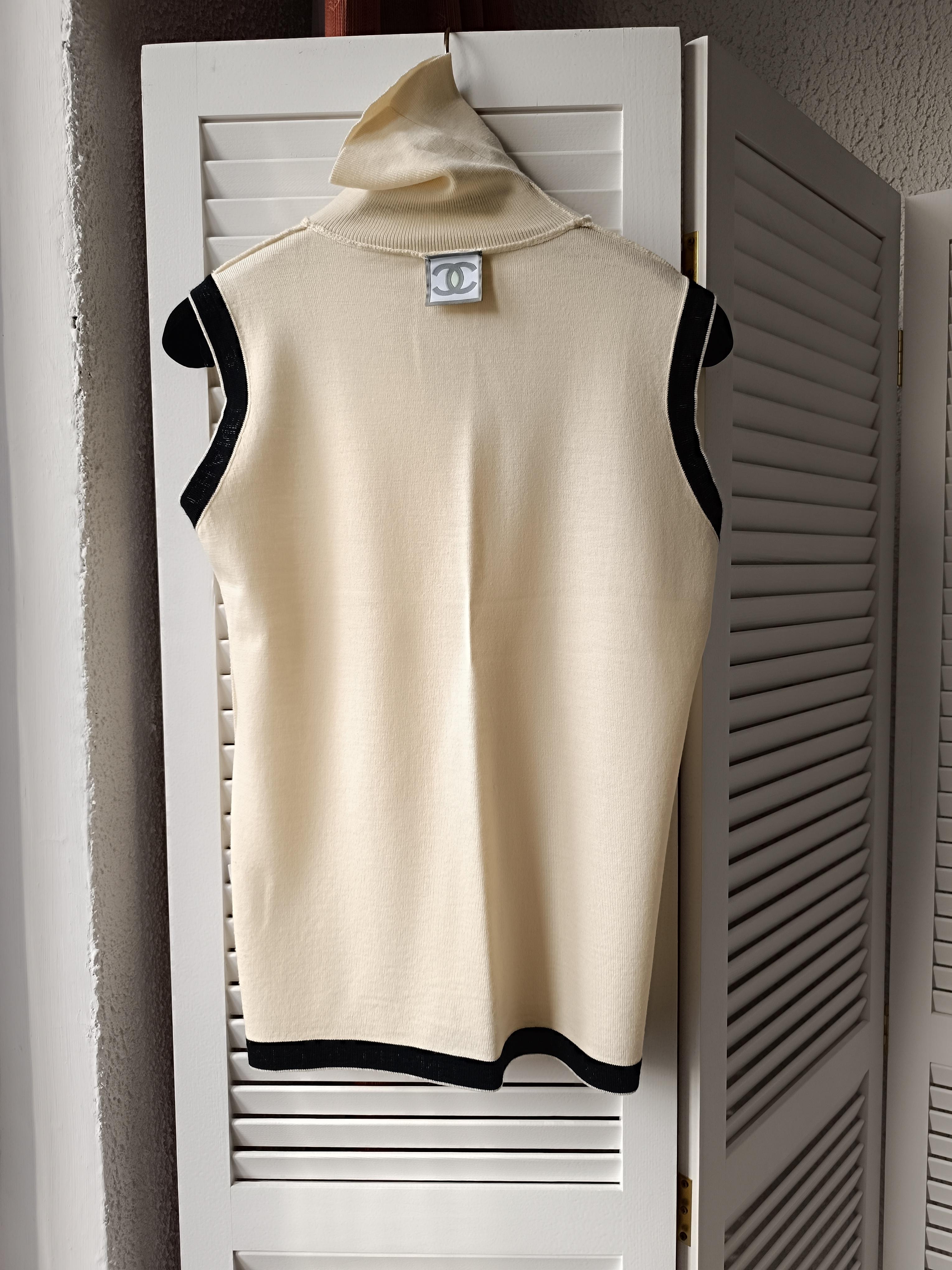 CHANEL & Karl Lagerfeld 07A 2007 Wool Logo Vest Top Turtleneck Very Rare For Sale 7
