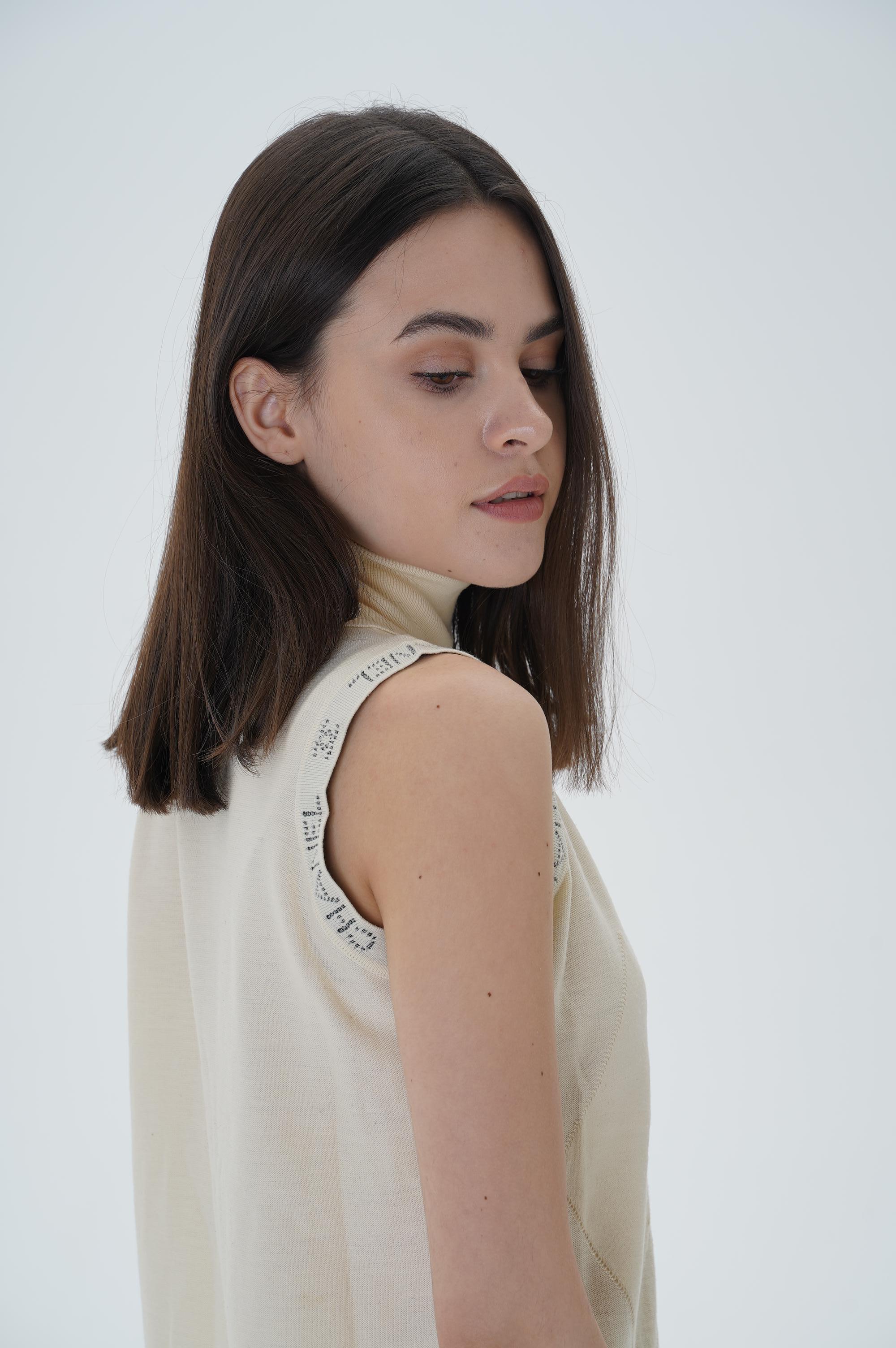 Women's CHANEL & Karl Lagerfeld 07A 2007 Wool Logo Vest Top Turtleneck Very Rare For Sale
