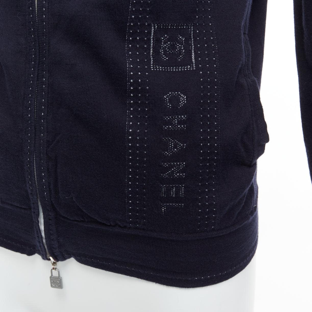 CHANEL Karl Lagerfeld 07c Sports cotton logo trim lock hoodie jacket FR34 XS
Reference: TGAS/D01013
Brand: Chanel
Designer: Karl Lagerfeld
Collection: 07C Sports
Material: Cotton
Color: Navy, White
Pattern: Solid
Closure: Zip
Extra Details: CC logo
