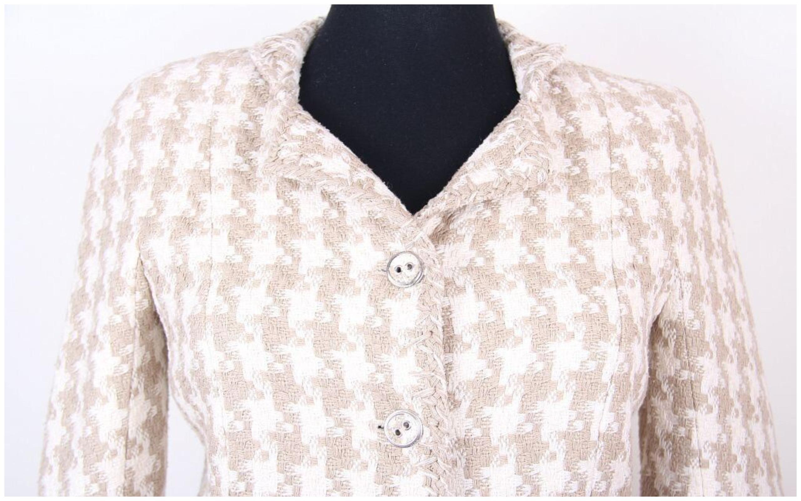 Women's Chanel & Karl Lagerfeld 08P 2008 Beige/White Hound's-Tooth Tweed jacket 34 FR For Sale